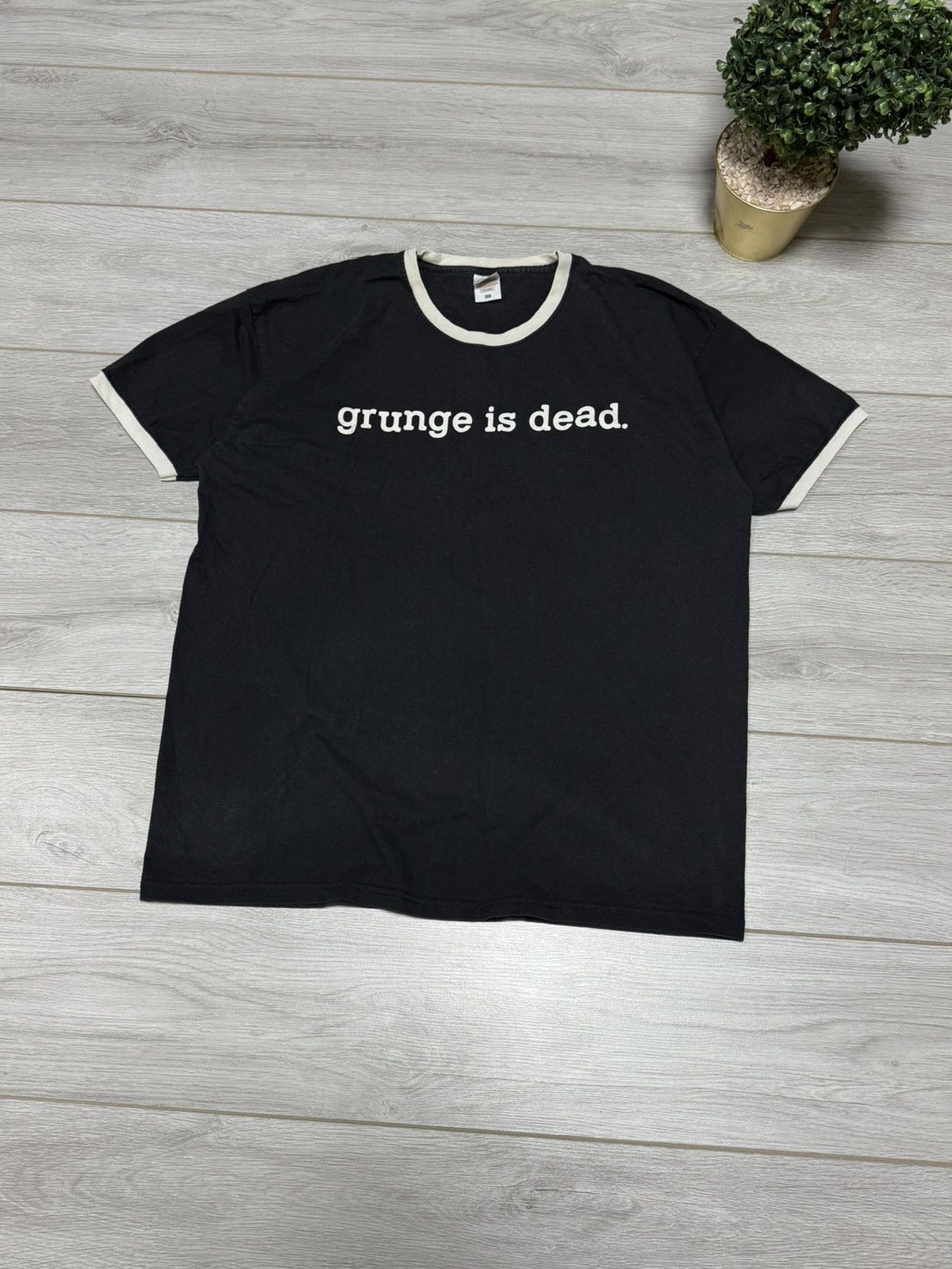Band Tees Vintage band rock Nirvana Kurt Cobain Grunge Is Dead Tee eb0 Size US XXL / EU 58 / 5 - 1 Thumbnail