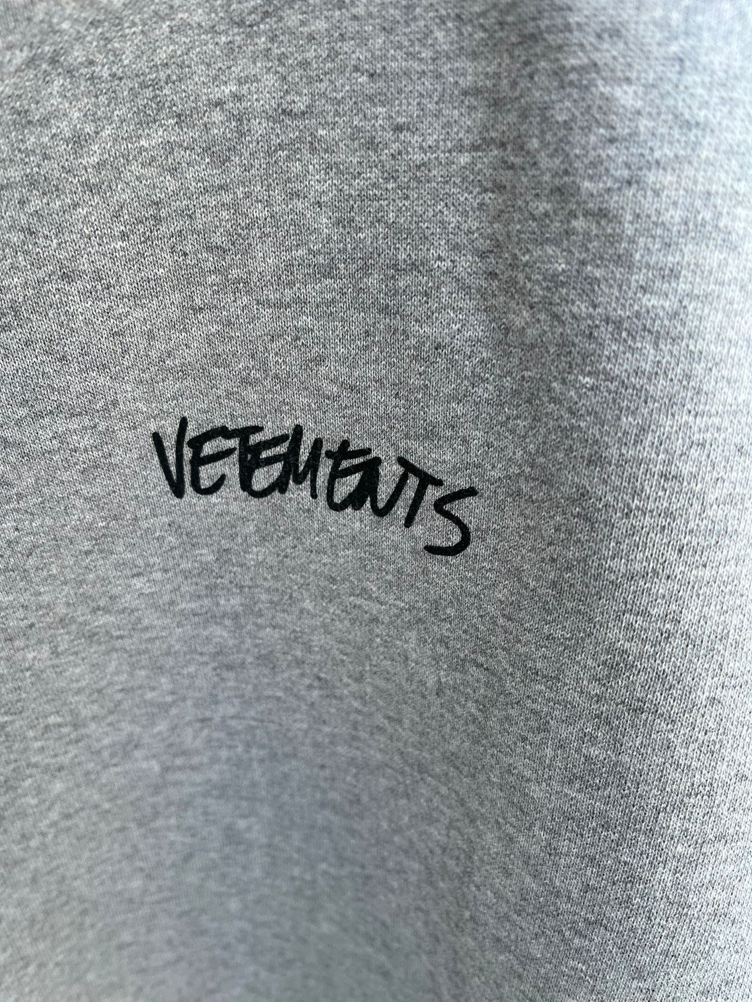 Vetements Written Logo Hoodie in Grey Size US XL / EU 56 / 4 - 5 Thumbnail
