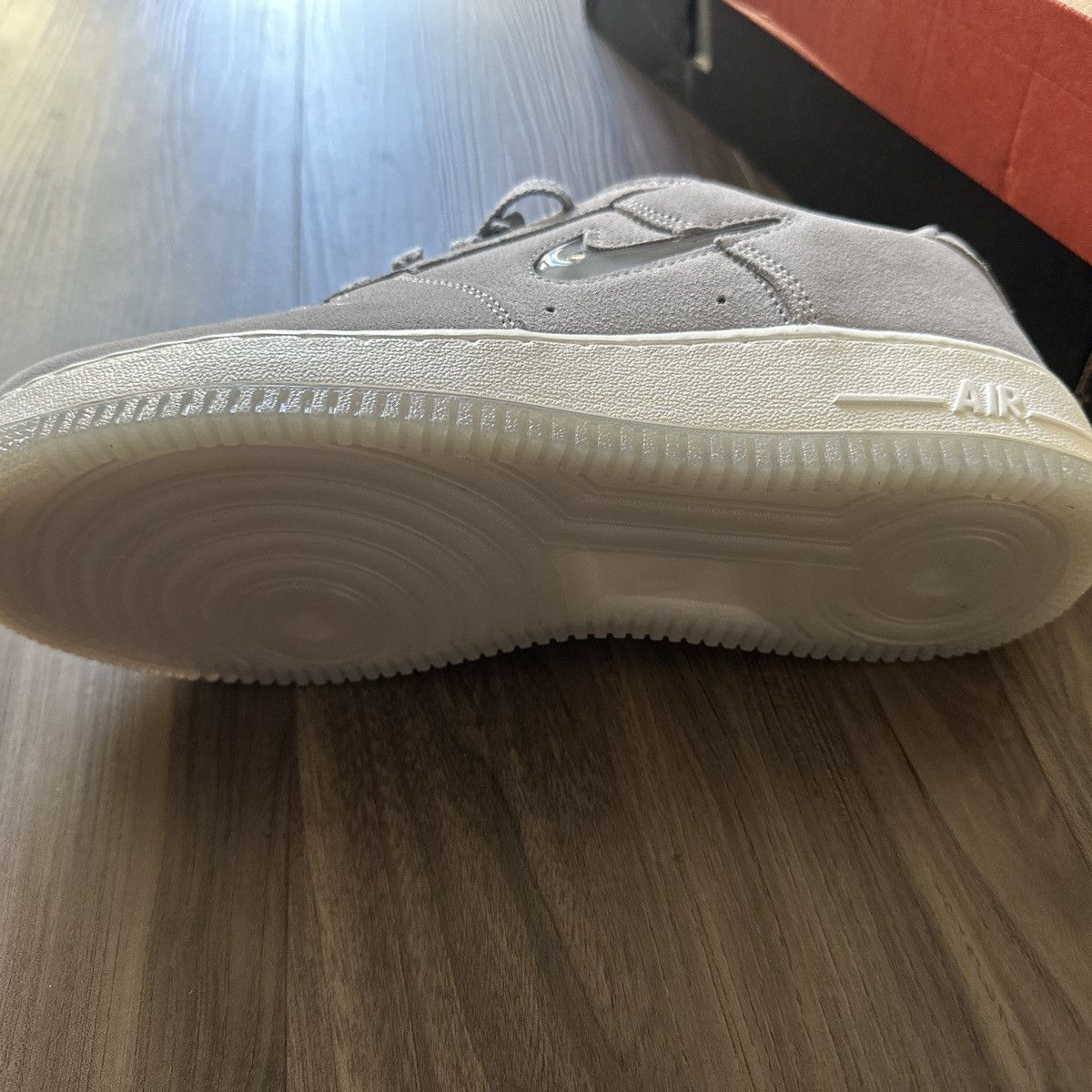 Nike Nike Air Force 1 Low Retro Smoke Grey Sz 7 New – Box Dented Size US 7 / EU 40 - 7 Thumbnail