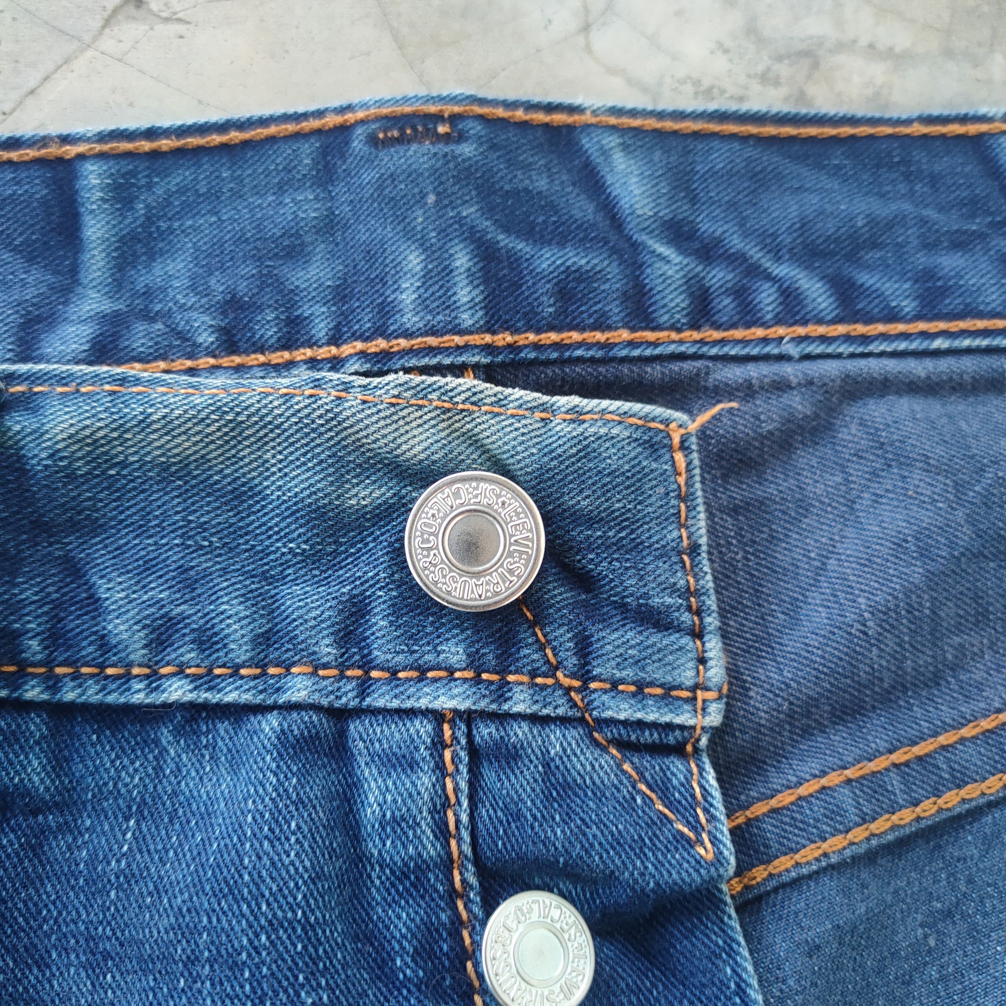 Levi's VINTAGE LEVI'S 501 PREMIUM RIPPED FADED JEANS DENIM PANTS Size US 33 - 7 Thumbnail