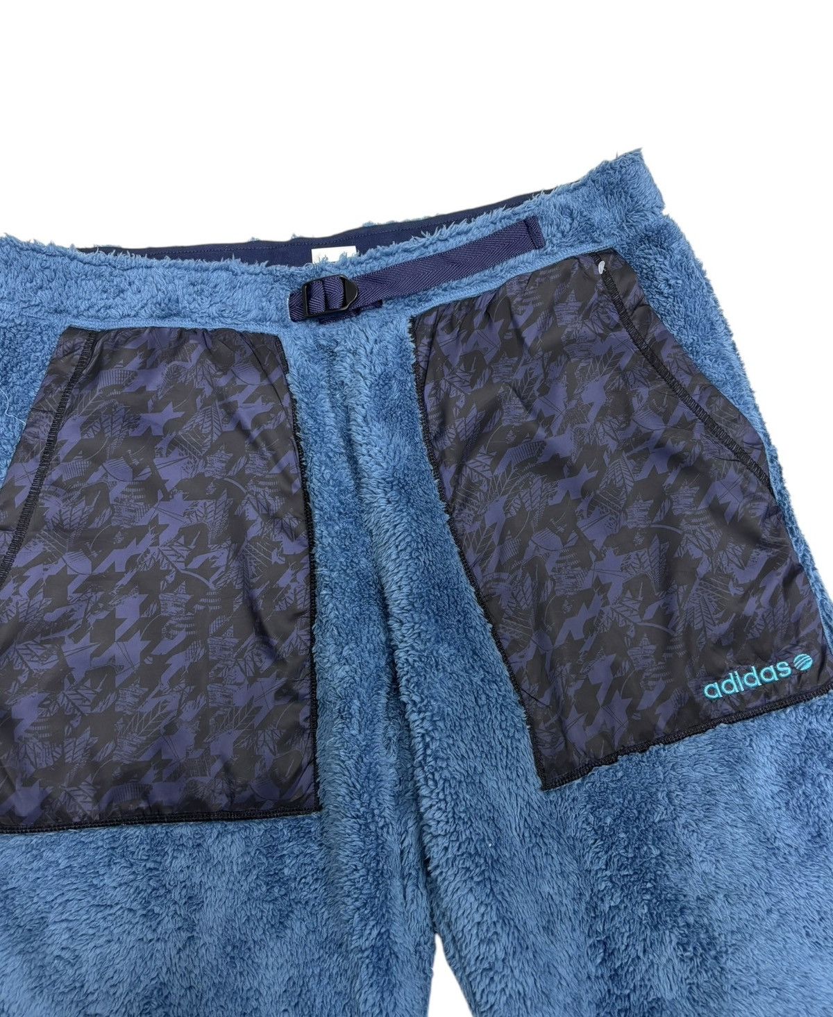 Adidas × Japanese Brand Vintage Adidas NEO Fleece Comfy Short Pants Size US 34 / EU 50 - 8 Thumbnail
