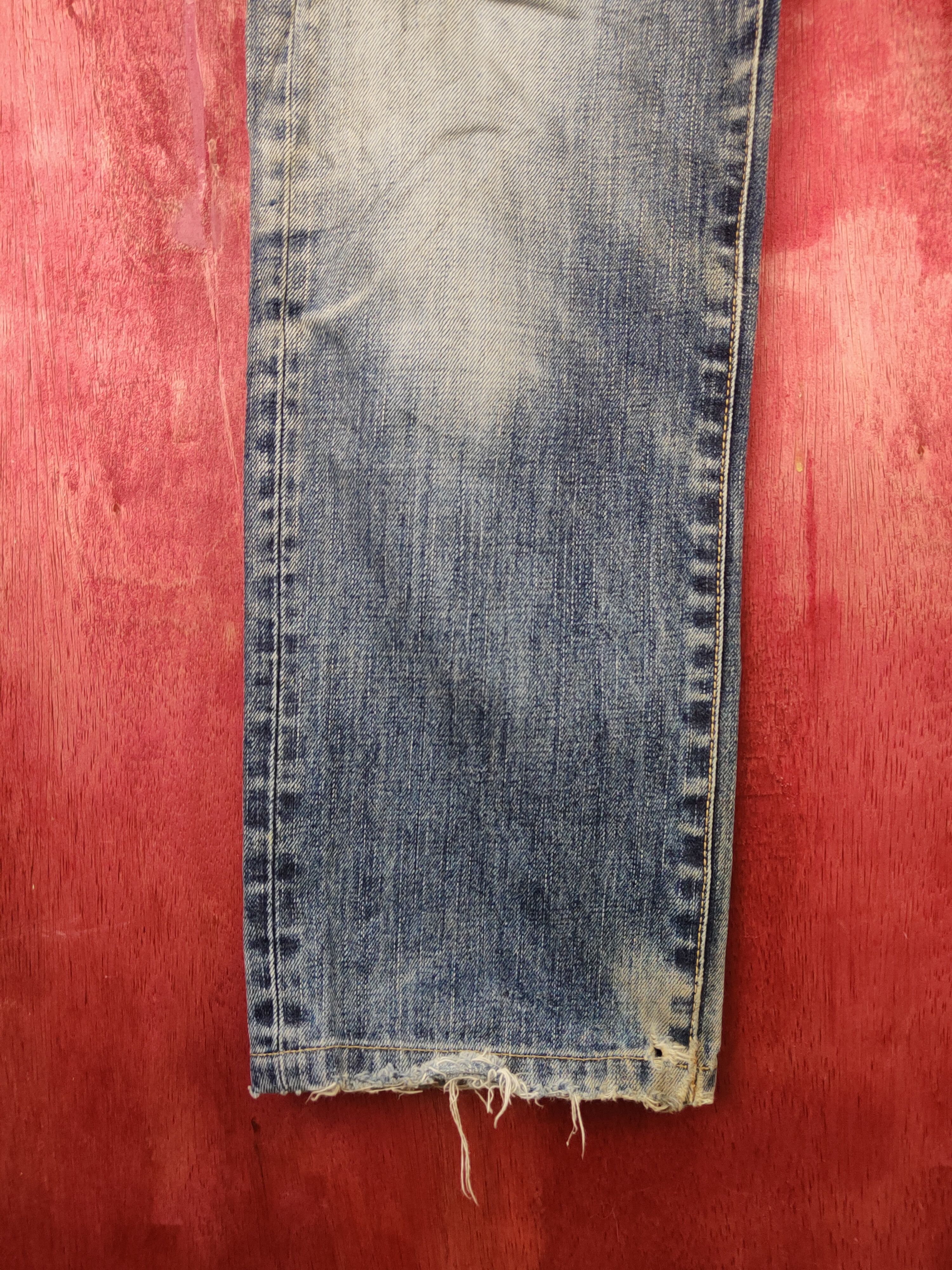 Japanese Brand Uniqlo Blue Faded Distressed ripped japan vtg Denim #S1549 Size US 30 / EU 46 - 4 Thumbnail