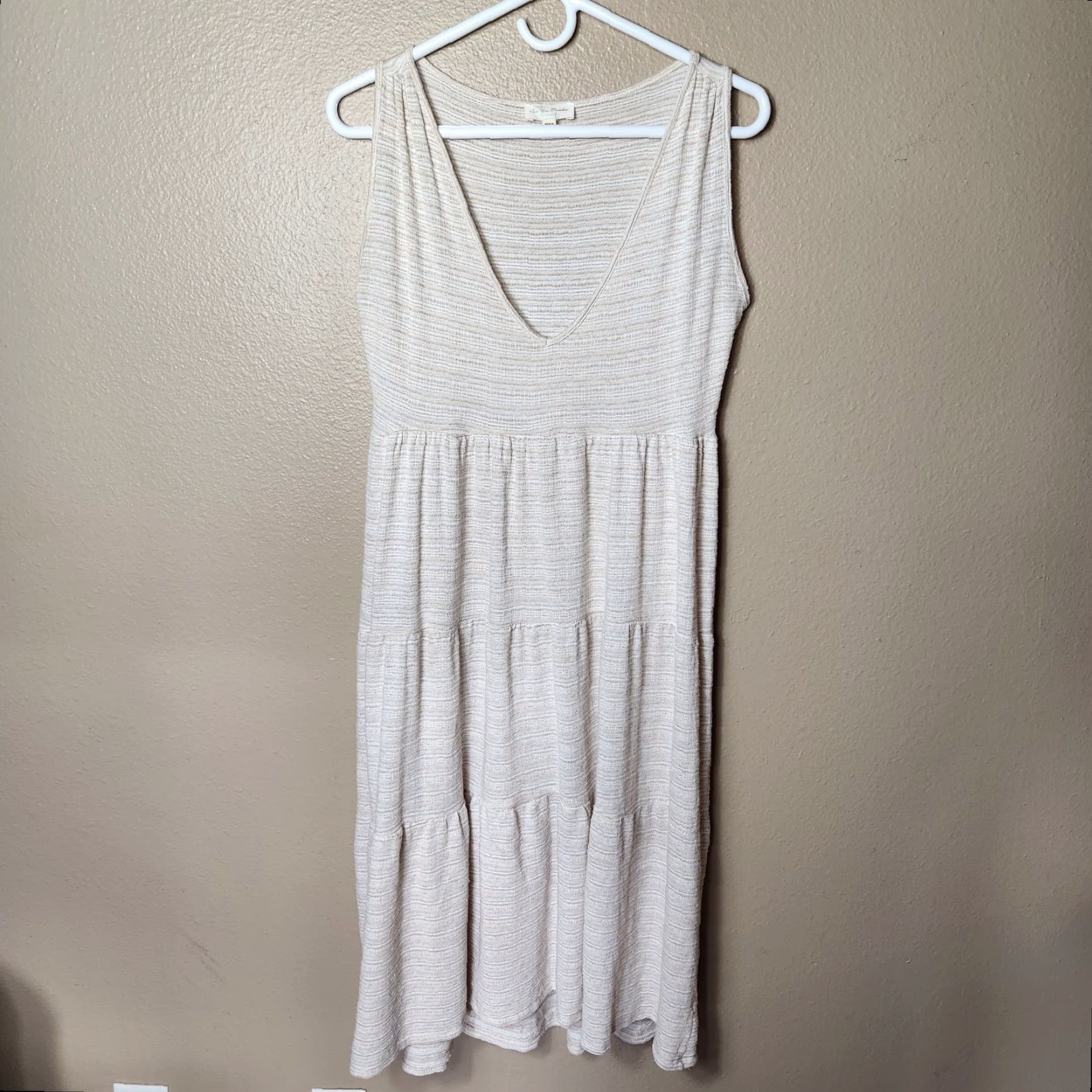 Vintage See You Monday Beige/Ivory Sleeveless Textured V-Neck Tiered Midi Dress-Size M Size M / US 6-8 / IT 42-44 - 2 Thumbnail