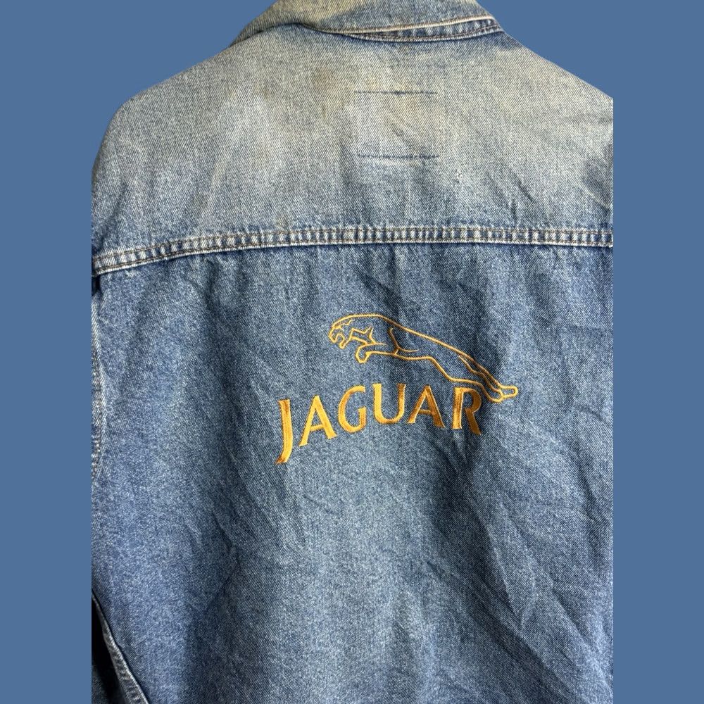 Denime VTG Jaguar Master Denim Jacket Mens L Blue Embroidered Logo Distressed Collared Pockets Short Length 90s City Classic College Countries Dad Jacket Size US L / EU 52-54 / 3 - 1 Thumbnail