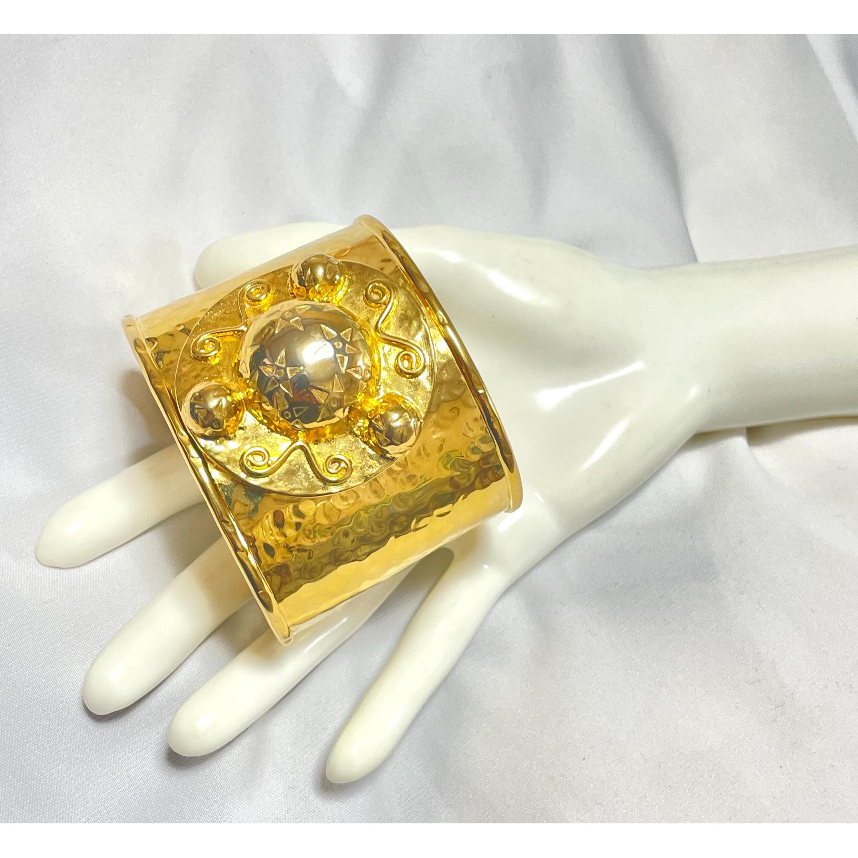 Celine Vintage Celine thick cuff link bangle/ bracelet with stars Size ONE SIZE - 9 Thumbnail