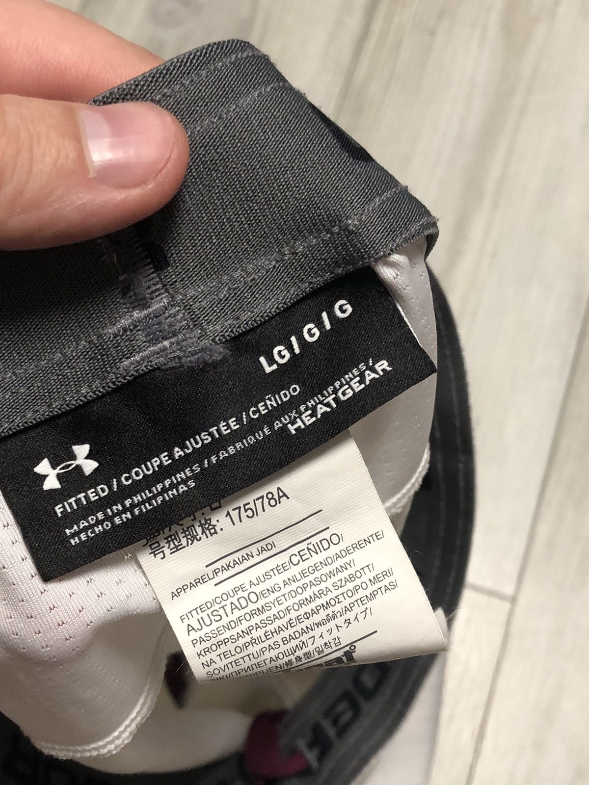 Under Armour Under Armor AVFC 2015-2016 Home Football Shorts Size US 34 / EU 50 - 3 Thumbnail