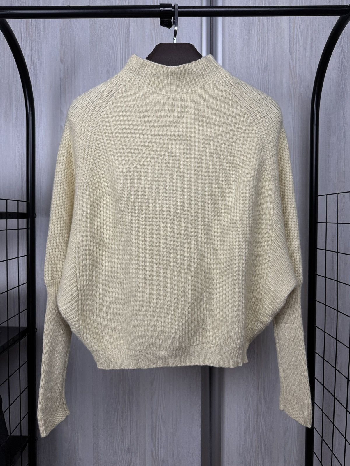Peserico Peserico Avant Garde Oversized wool cashmere silk sweater Size XS / US 0-2 / IT 36-38 - 2 Thumbnail