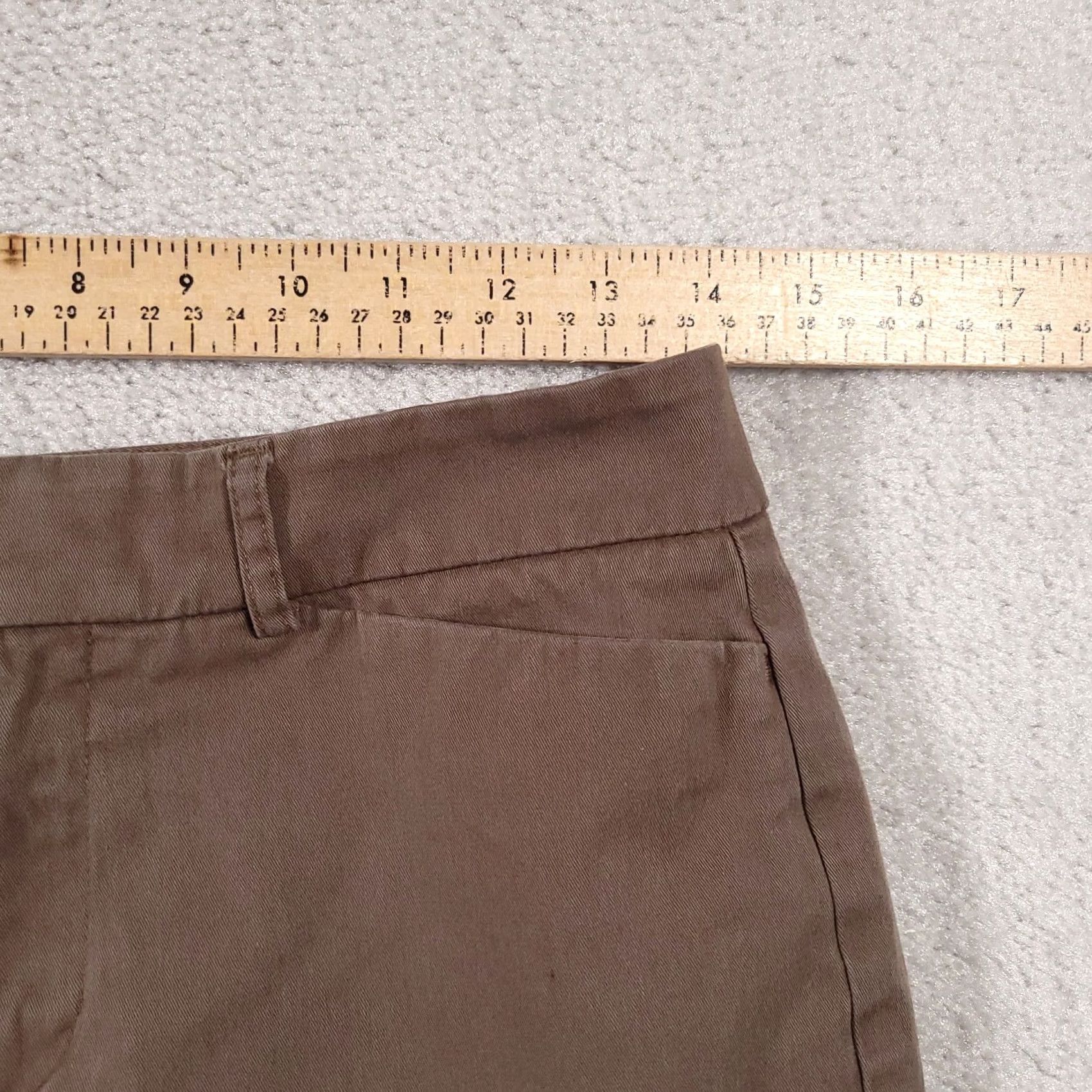 Dockers DOCKERS Pants Women's 6P Short Brown Flat Front Pockets Metro Fit Stretch Crop Capri Reg/Med Inseam 25.5 in Size 28" / US 6 / IT 42 - 6 Thumbnail