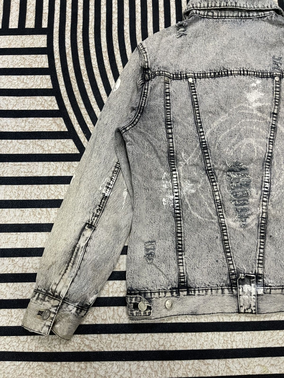 In The Attic 2000s IN THE ATTIC MUDWASH DISTRESSED DENIM BIKER JACKET Size US M / EU 48-50 / 2 - 13 Thumbnail