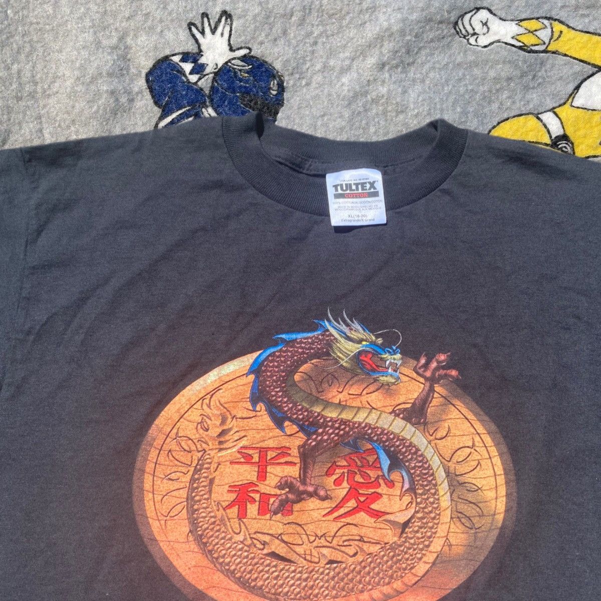 Tultex Vintage Eastern Dragon T-Shirt Size US M / EU 48-50 / 2 - 2 Thumbnail