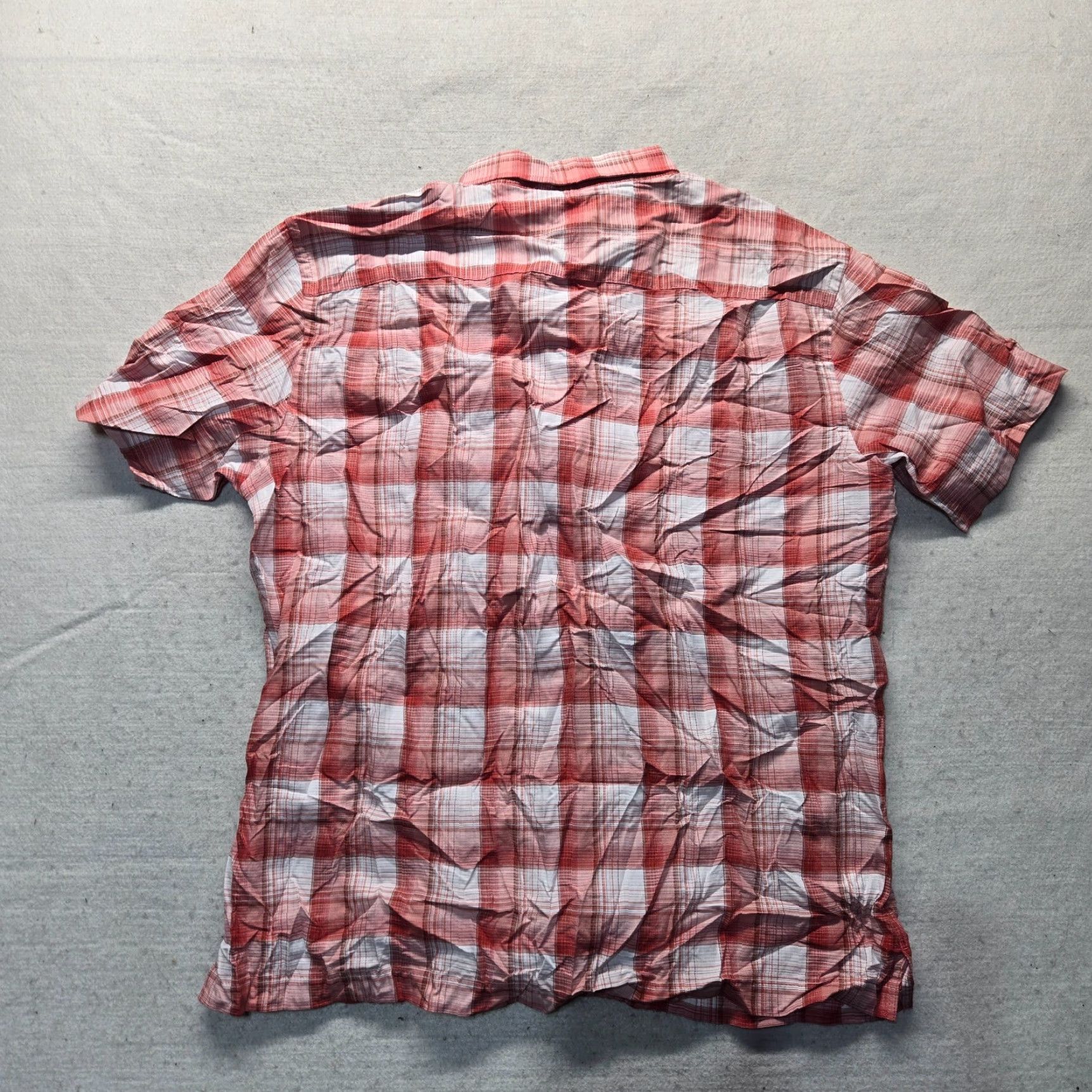Van Heusen VINTAGE Van Heusen Red Plaid Button-Up Shirt Adult XL Regular Cotton Blend Preppy Mens Size US XL / EU 56 / 4 - 6 Thumbnail