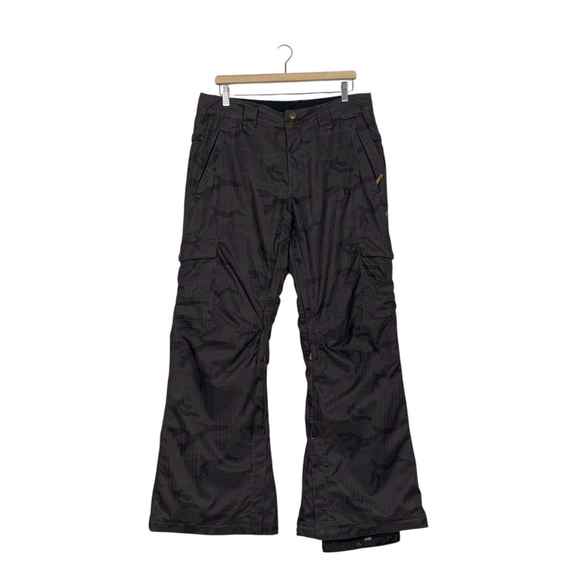 DC DC Camouflage Skiwear Pant Size US 34 / EU 50 - 1 Thumbnail