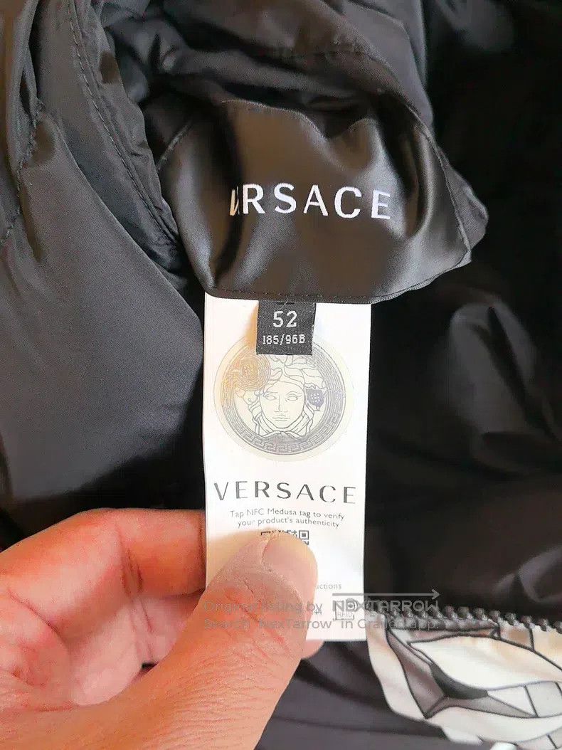 Versace Versace Wear a down jacket on both sides Size US XL / EU 56 / 4 - 9 Thumbnail