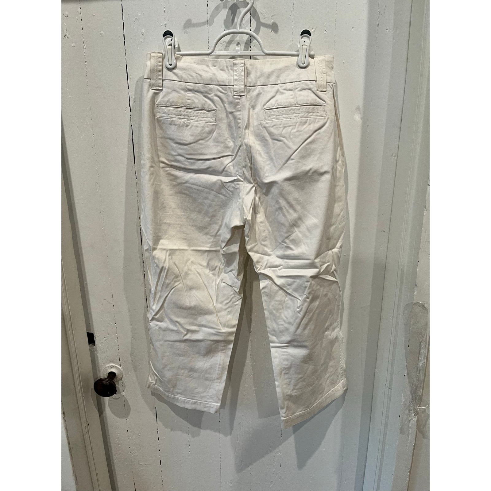 Sonoma Sonoma size 8 White Capri Pants Size 30" / US 8 / IT 44 - 2 Thumbnail