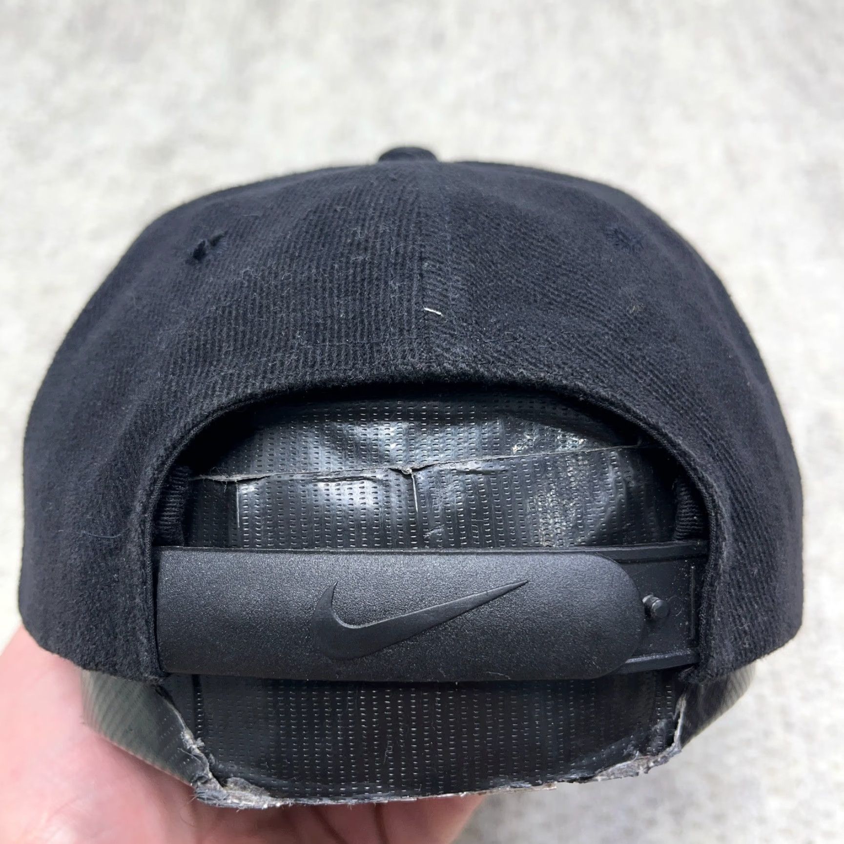 Nike VINTAGE Nike Hat Cap Snapback Black White Center Swoosh Twill Adjustable Men Size ONE SIZE - 2 Thumbnail