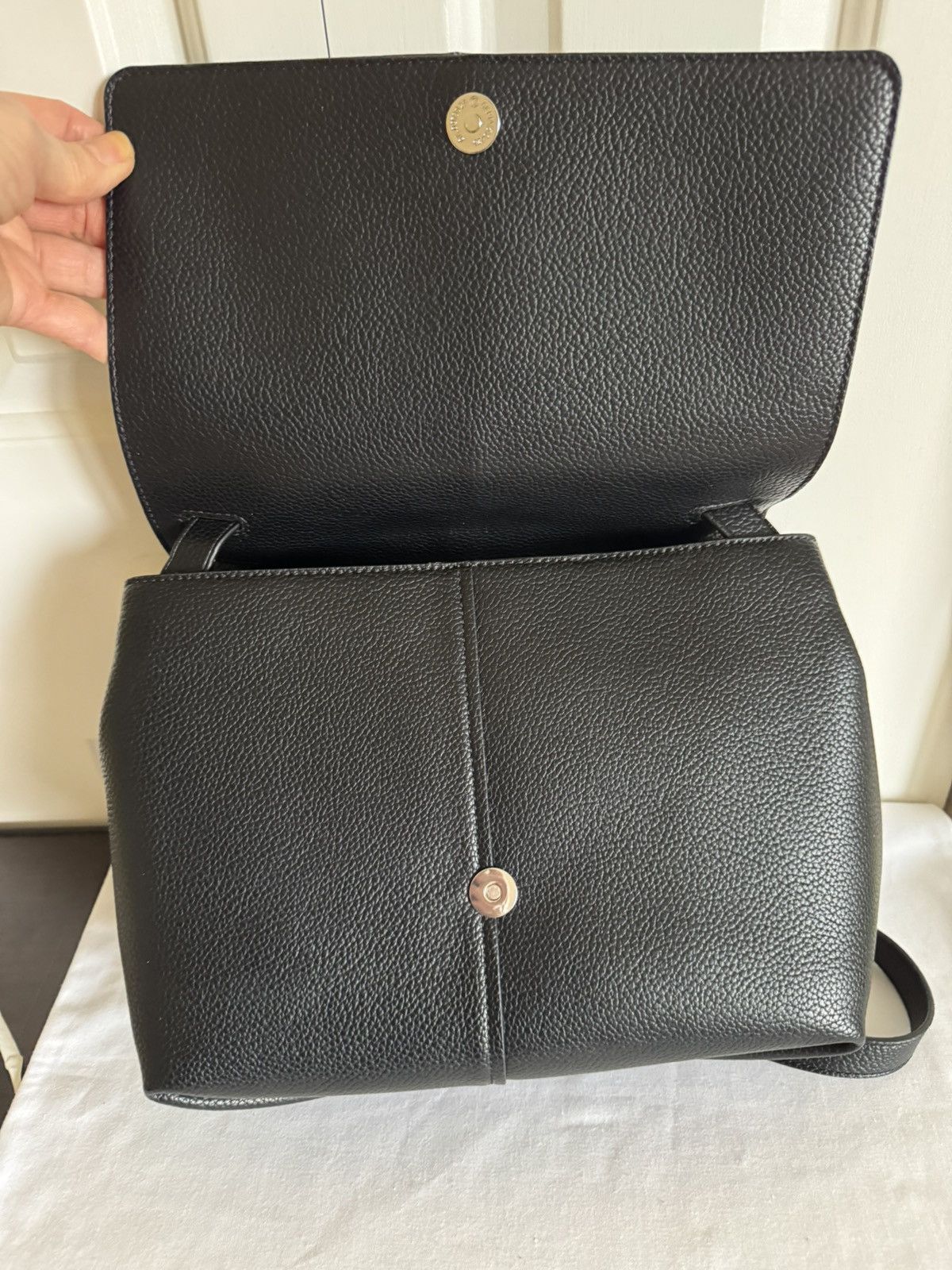 Calvin Klein CALVIN KLEIN Black Pebbled Faux Leather Shoulder Bag NWOT Size ONE SIZE - 5 Thumbnail