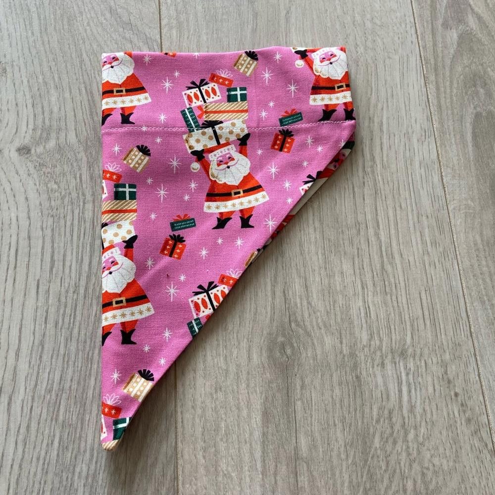 Designer 🎉HP🎉 Pink Santa Dog Bandana Size ONE SIZE - 2 Thumbnail