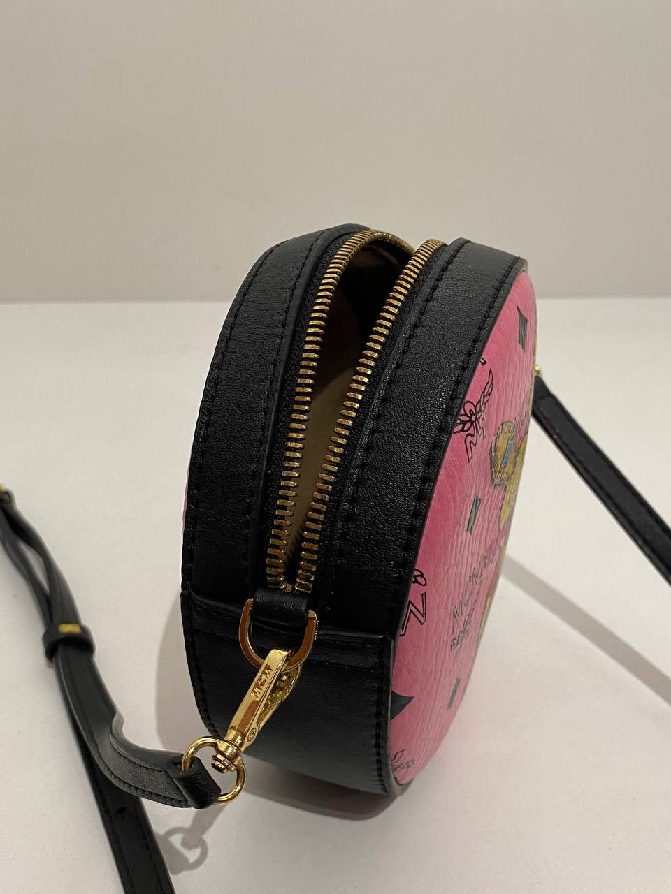 MCM MCM Visetos Rabbit Tambourine Round Crossbody Bag Pink Size ONE SIZE - 10 Thumbnail