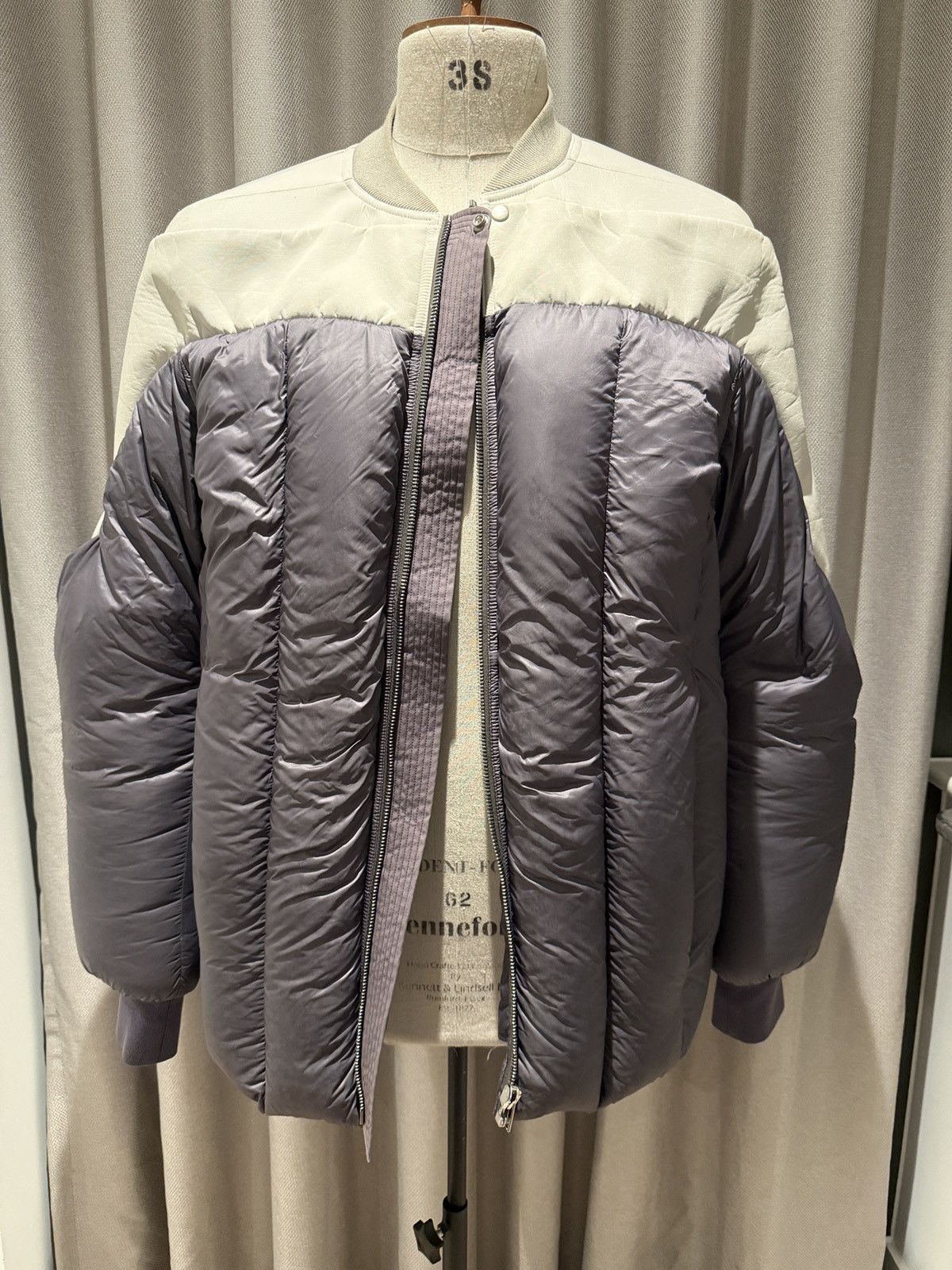 Rick Owens Rick Owens FW20 “Oyster” down jacket. Size US M / EU 48-50 / 2 - 1 Thumbnail