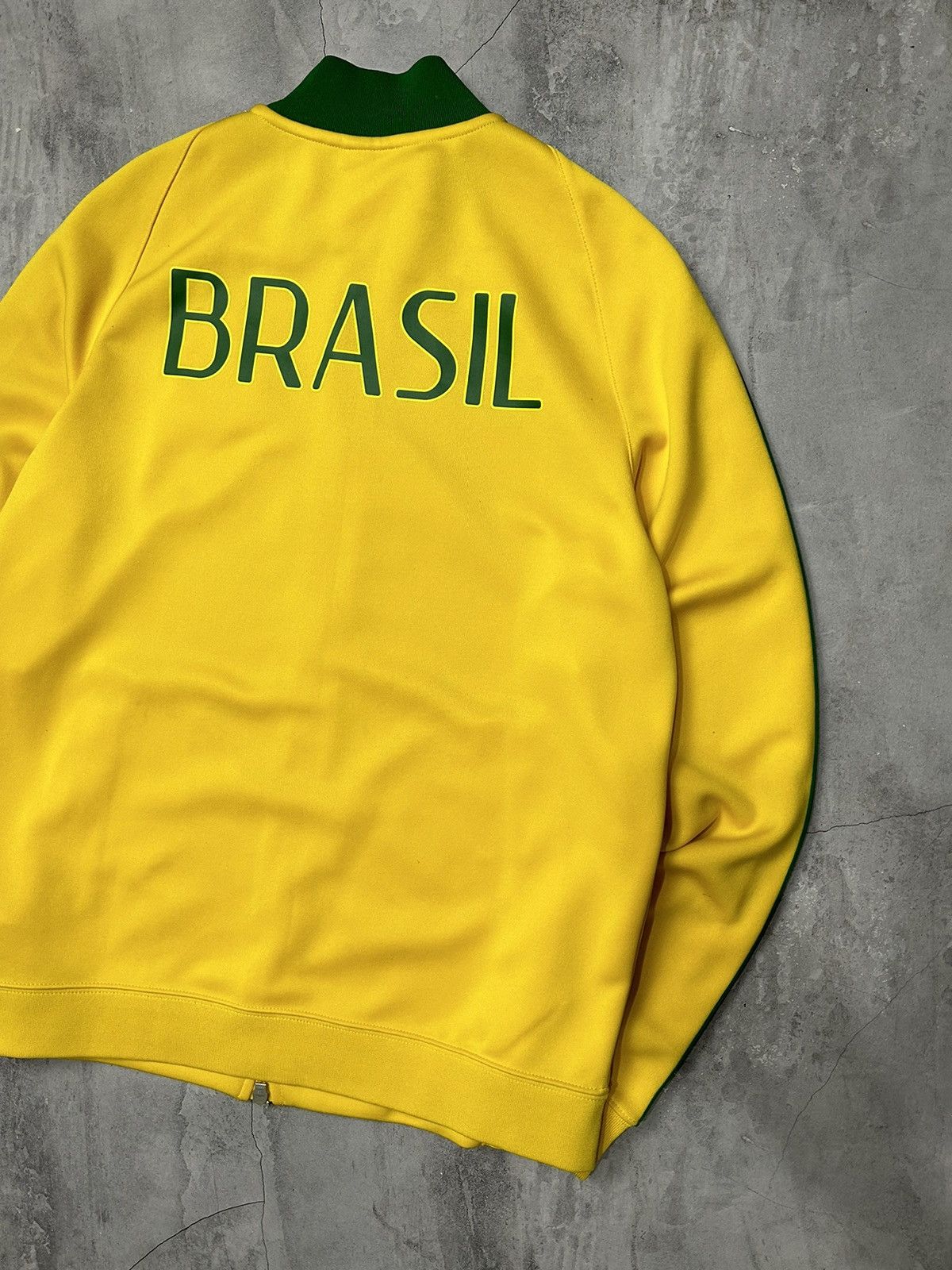 Nike Vintage Nike Brazil Soccer Zip Sweatshirt Track Football Size US M / EU 48-50 / 2 - 7 Thumbnail