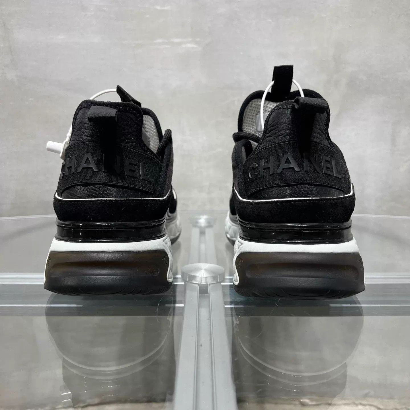Chanel Chanel Air Sneakers Black & White 41 Size US 8 / EU 41 - 6 Thumbnail