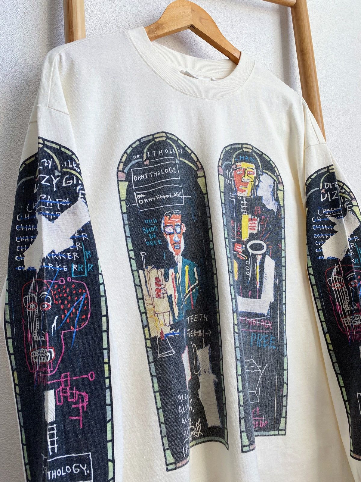 H&M × Jean-Michel Basquiat × Who Decides War WHO DECIDES WAR x BASQUIAT x H&M LONG SLEEVE RELAXED T-SHIRT Size US S / EU 44-46 / 1 - 2 Thumbnail