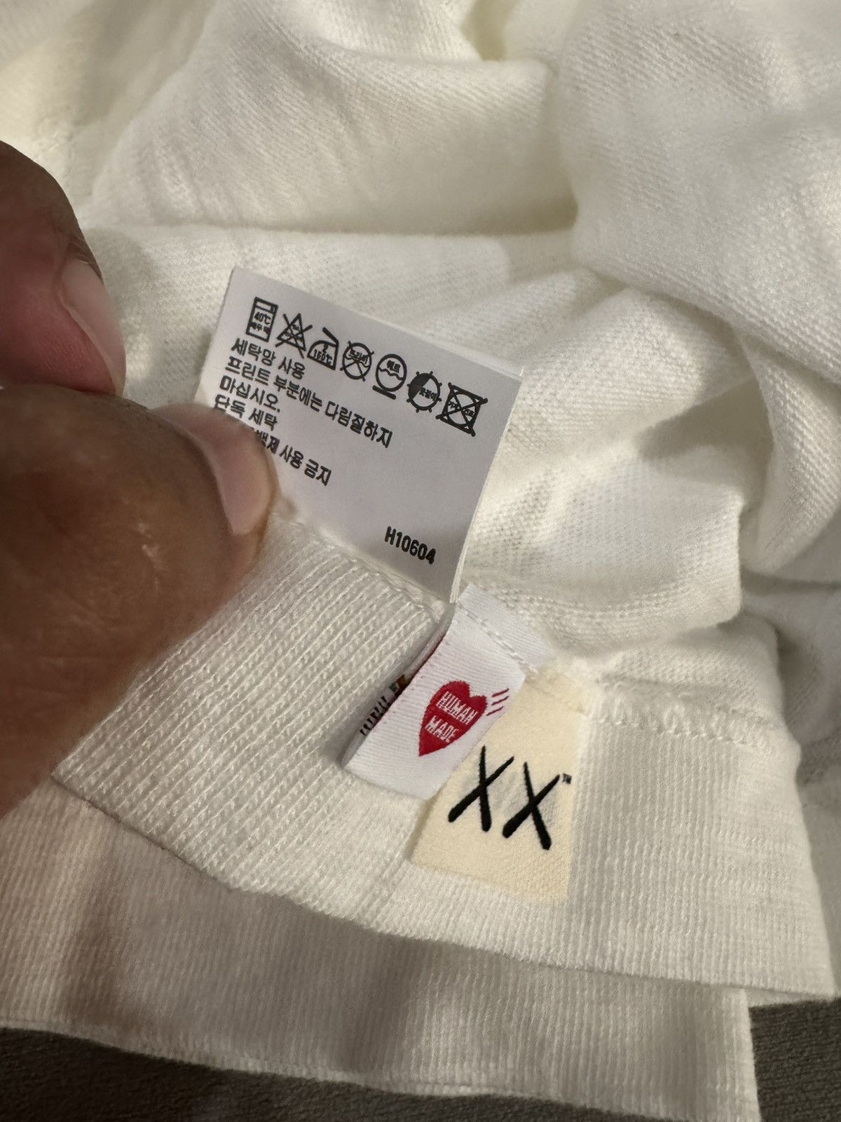 Human Made × Kaws Human made "Kaws Holiday" Limited Thailand Size US XXL / EU 58 / 5 - 9 Thumbnail
