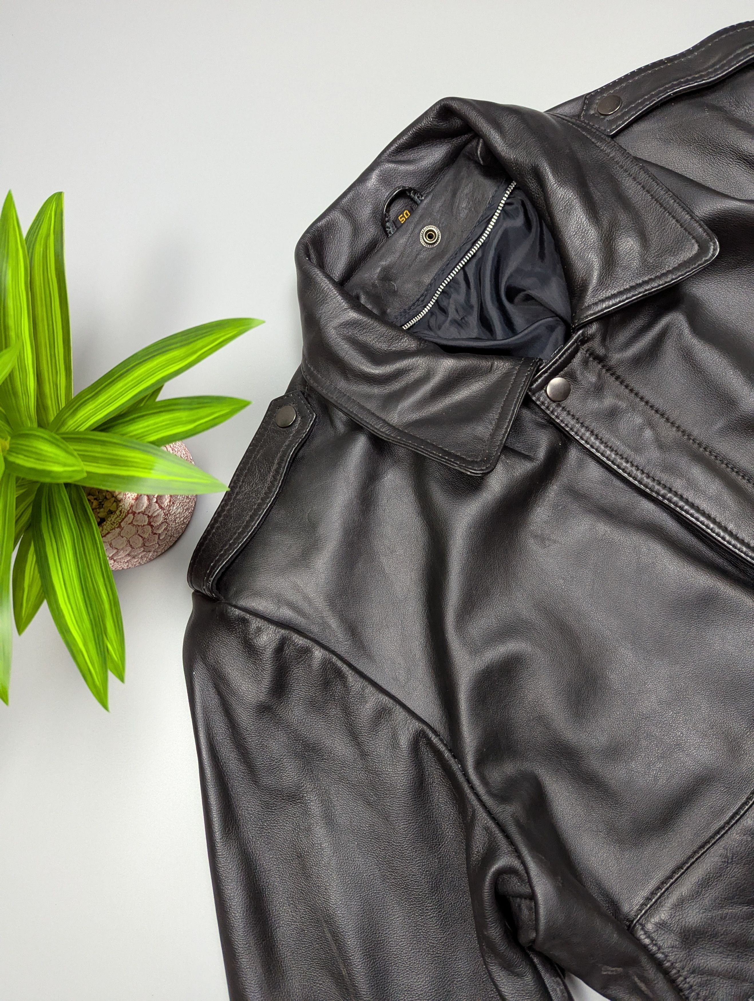 Leather × Vintage Men's Black Heavy Leather Biker Jacket Pilot Bomber Size US L / EU 52-54 / 3 - 4 Thumbnail
