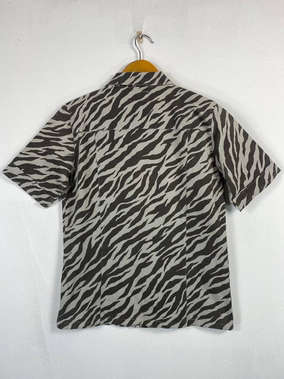 Michiko Koshino London michiko london jeans shortsleeves tiger stripe jacket Size US M / EU 48-50 / 2 - 9 Thumbnail