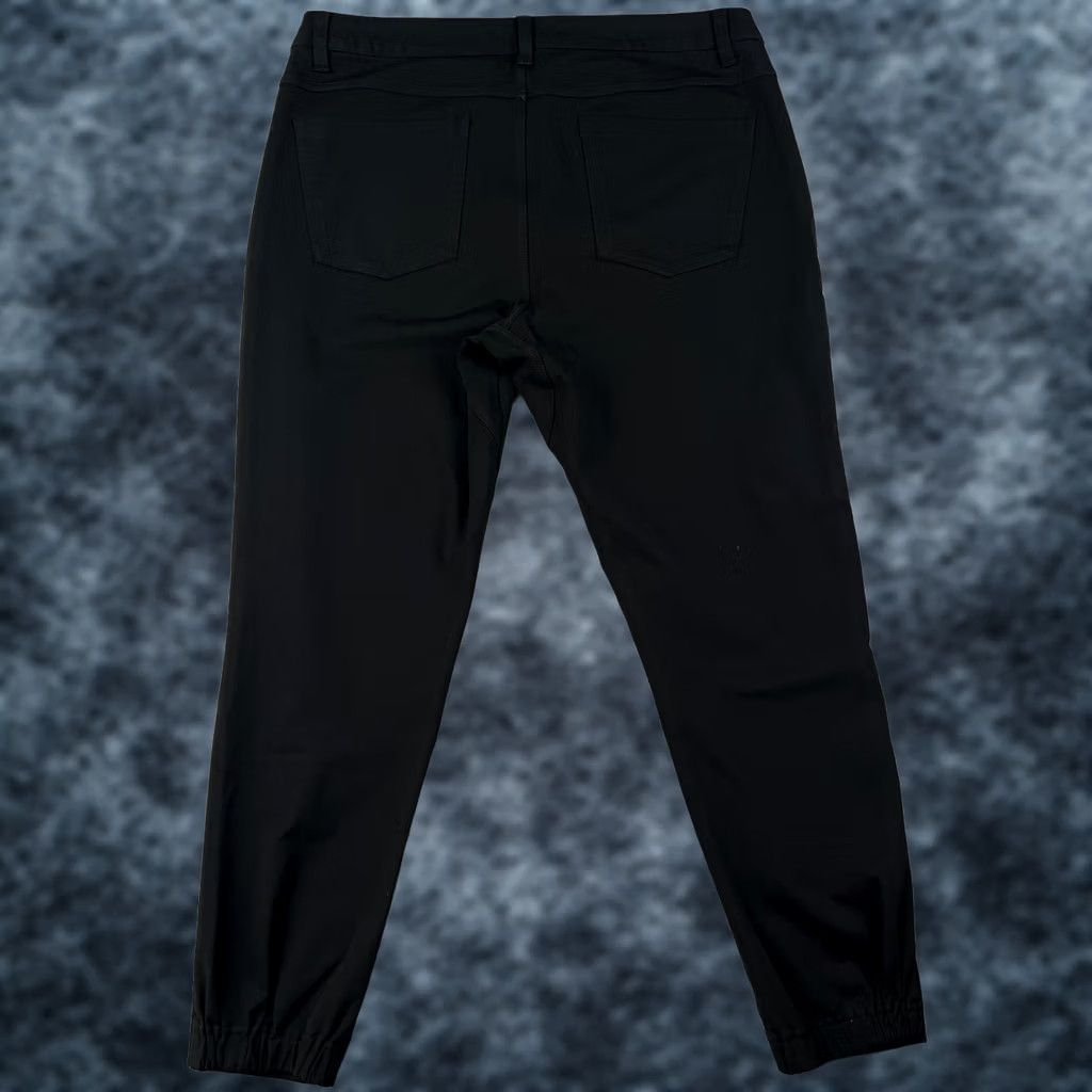 Vintage BYLT Everyday Jogger Pants Slim Fit Stretch Performance 38x28 Mens Black Golf Pants Slim Fit Stretch Mens 38 Black jogger pants Size US 38 / EU 54 - 1 Thumbnail