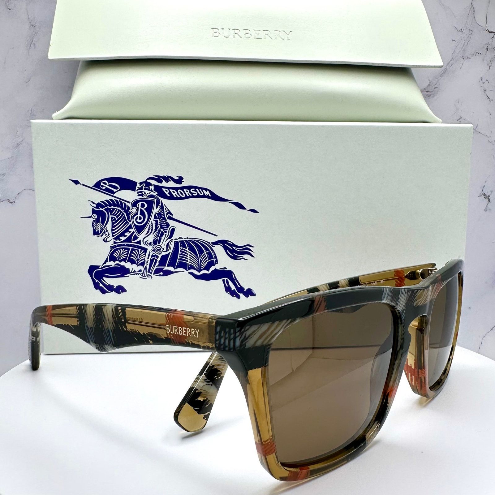 Burberry New Burberry Sunglasses Brown Black Square Classic Check Size ONE SIZE - 2 Thumbnail