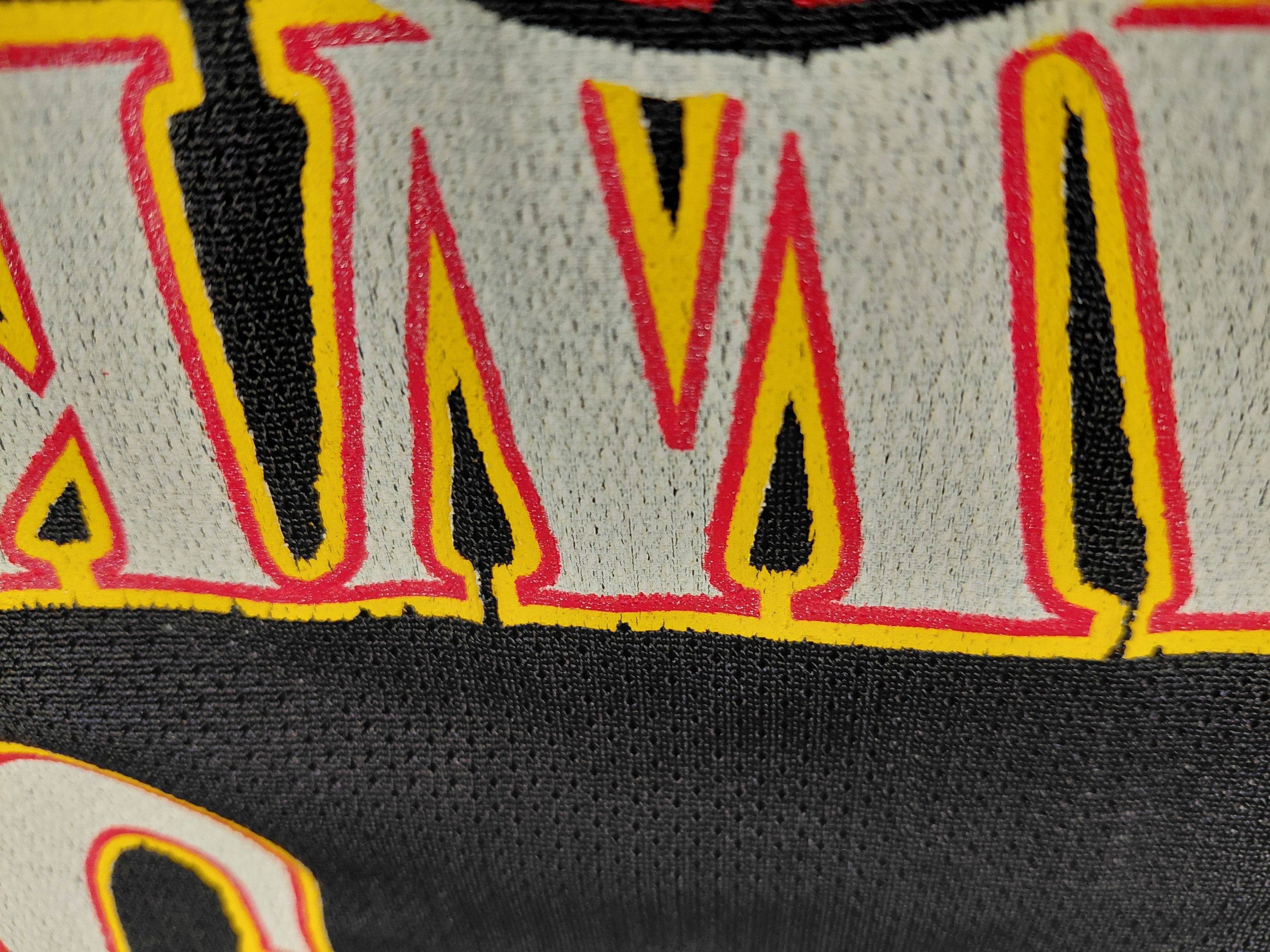Champion Atlanta Hawks 55 Dikembe Mutombo Vintage 1990s NBA Jersey Size US M / EU 48-50 / 2 - 7 Thumbnail