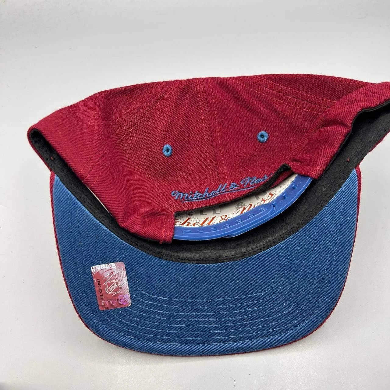 Mitchell & Ness Colorado Avalanche Hat Men Red Blue Embroidered Snap Back Size ONE SIZE - 4 Thumbnail