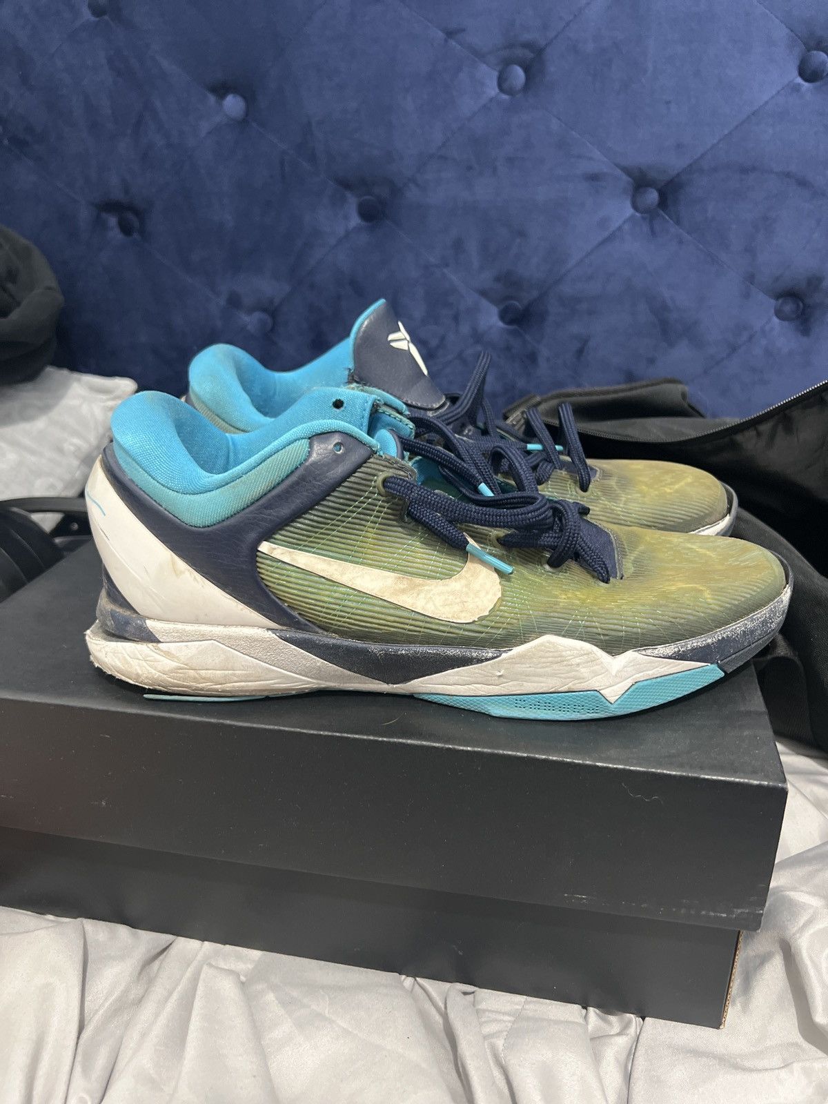 Nike Kobe 7 sharks Size US 10.5 / EU 43-44 - 1 Thumbnail