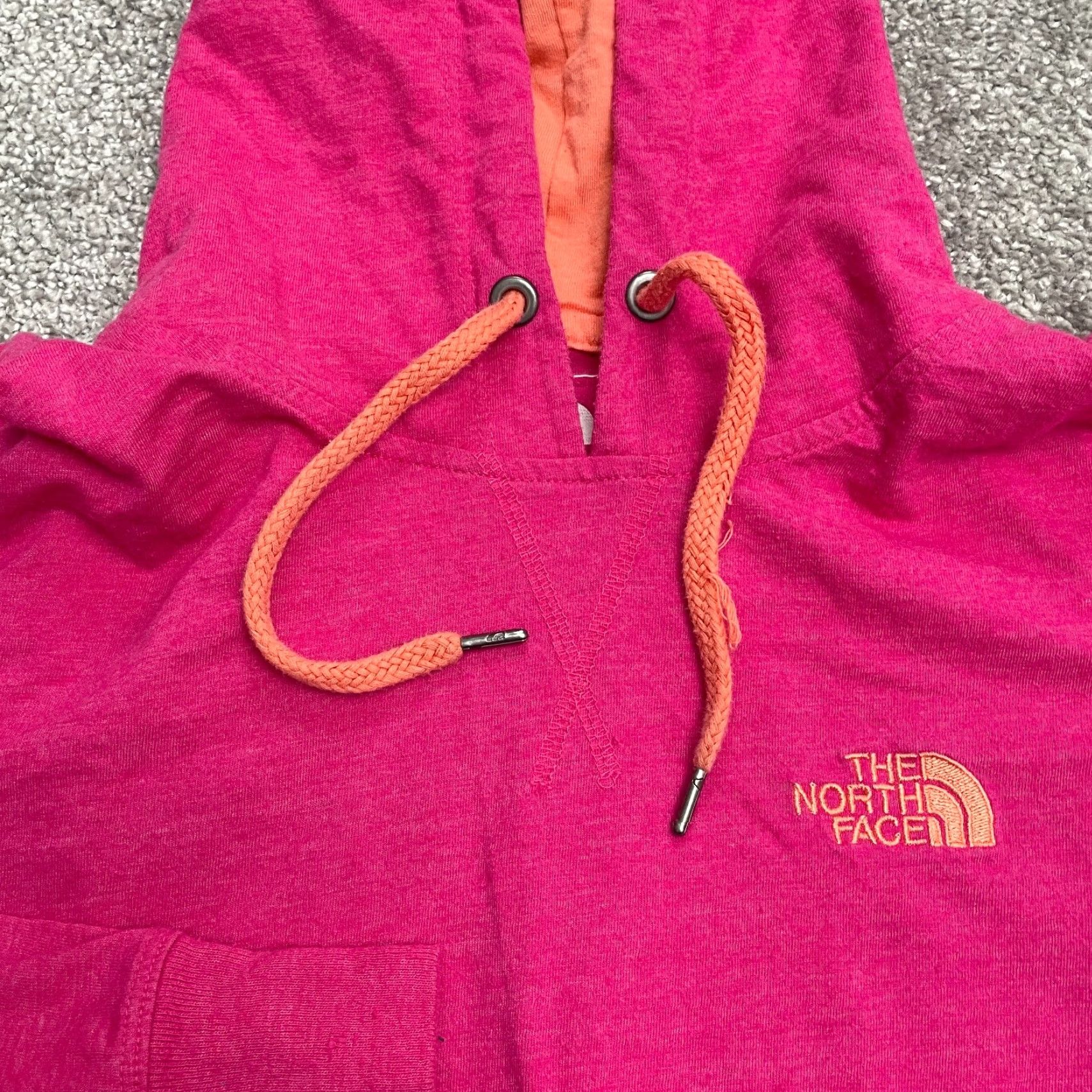 The North Face The North Face Hoodie Womens M Pink Classic Fit Pullover Sweatshirt Casual Sweatshirt Size M / US 6-8 / IT 42-44 - 3 Thumbnail