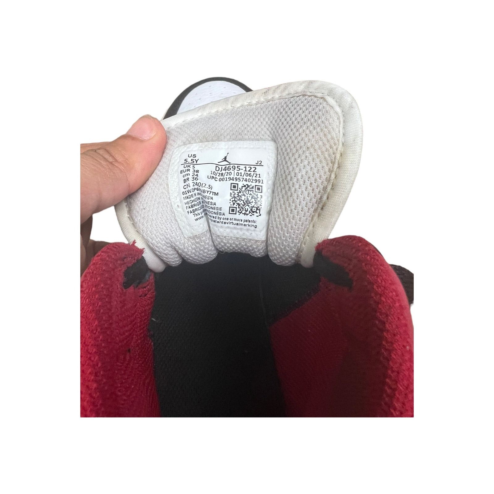 Jordan Brand Nike | Air Jordan 1 Retro Mid GS Black Gym Red | 5.5 Youth Size US 7 / IT 37 - 5 Thumbnail