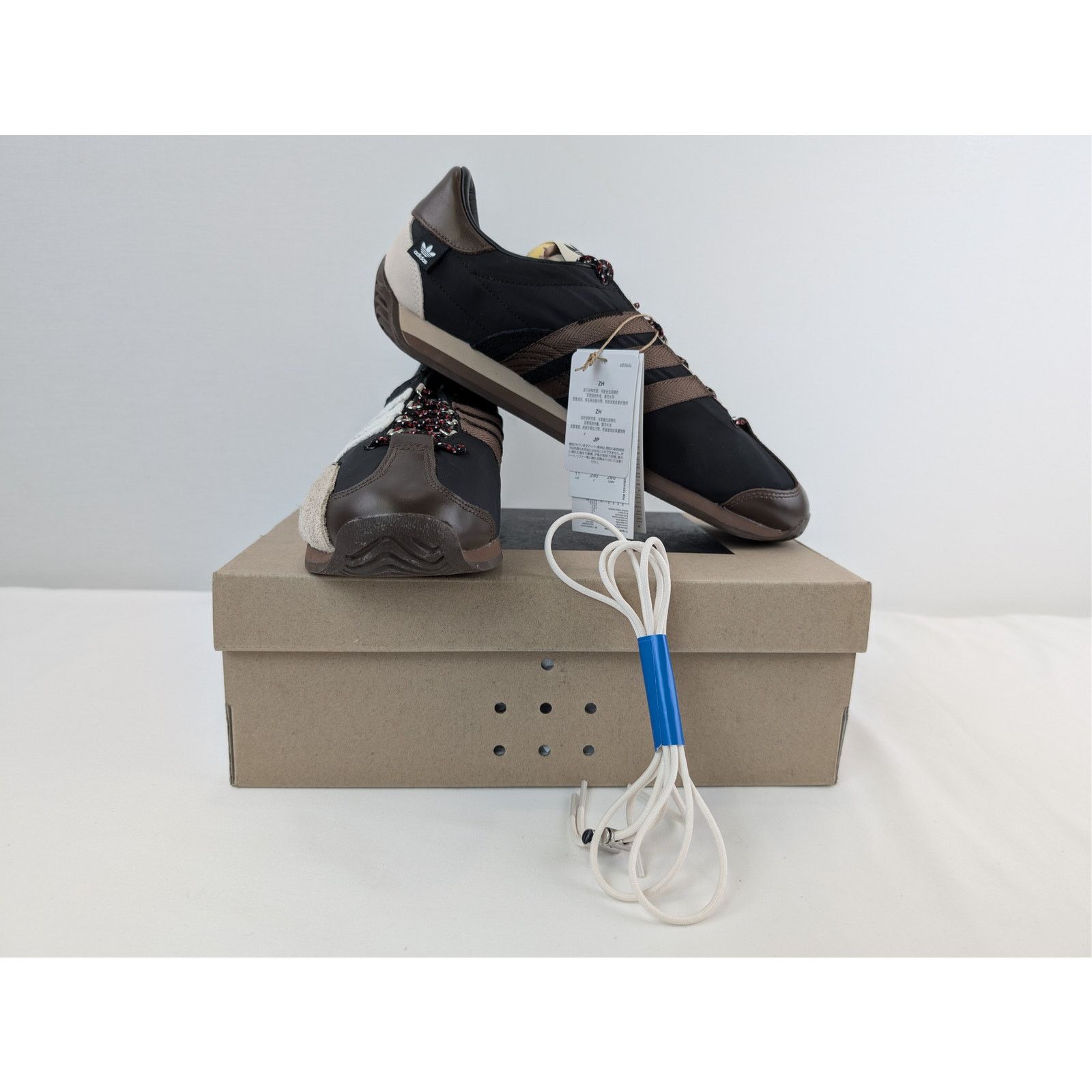 Adidas × Song For The Mute o1rshd1 Country OG sneakers in Black Wonder Beige Size US 11 / EU 44 - 18 Thumbnail