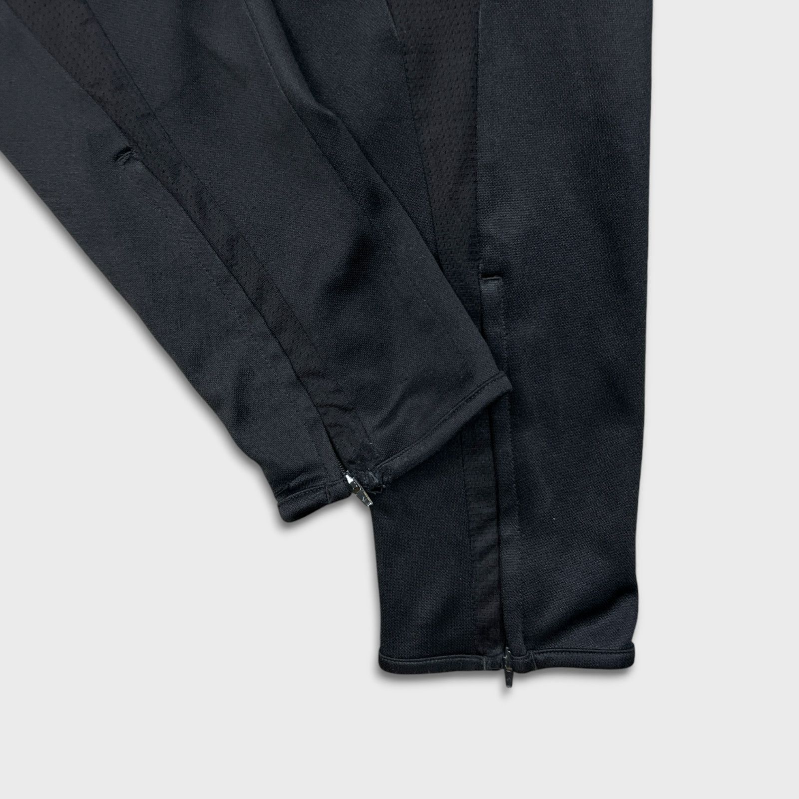 Adidas × Vintage Adidas Track Pants Medium Stripes Spell Out Training Jogger Size US 28 / EU 44 - 6 Thumbnail