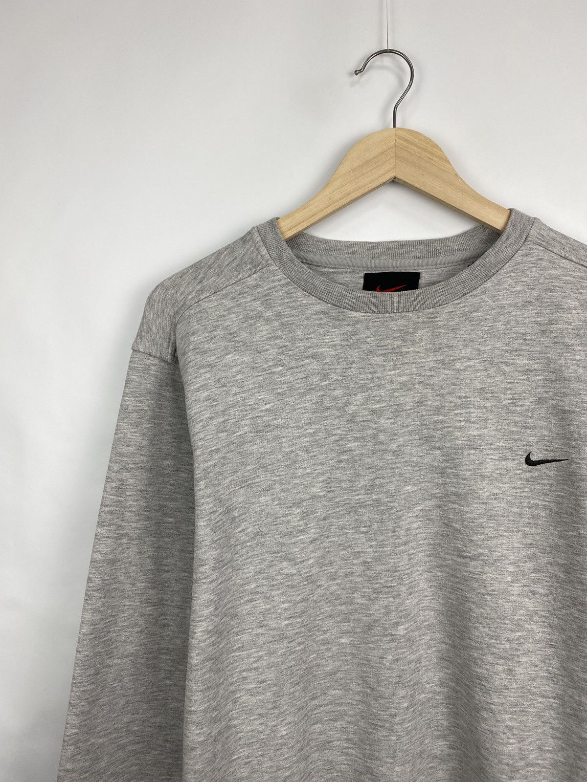 Nike 🇺🇸 Vintage 90s Nike Sweatshirt Swoosh Small Logo Y2K Rare Size US M / EU 48-50 / 2 - 2 Thumbnail