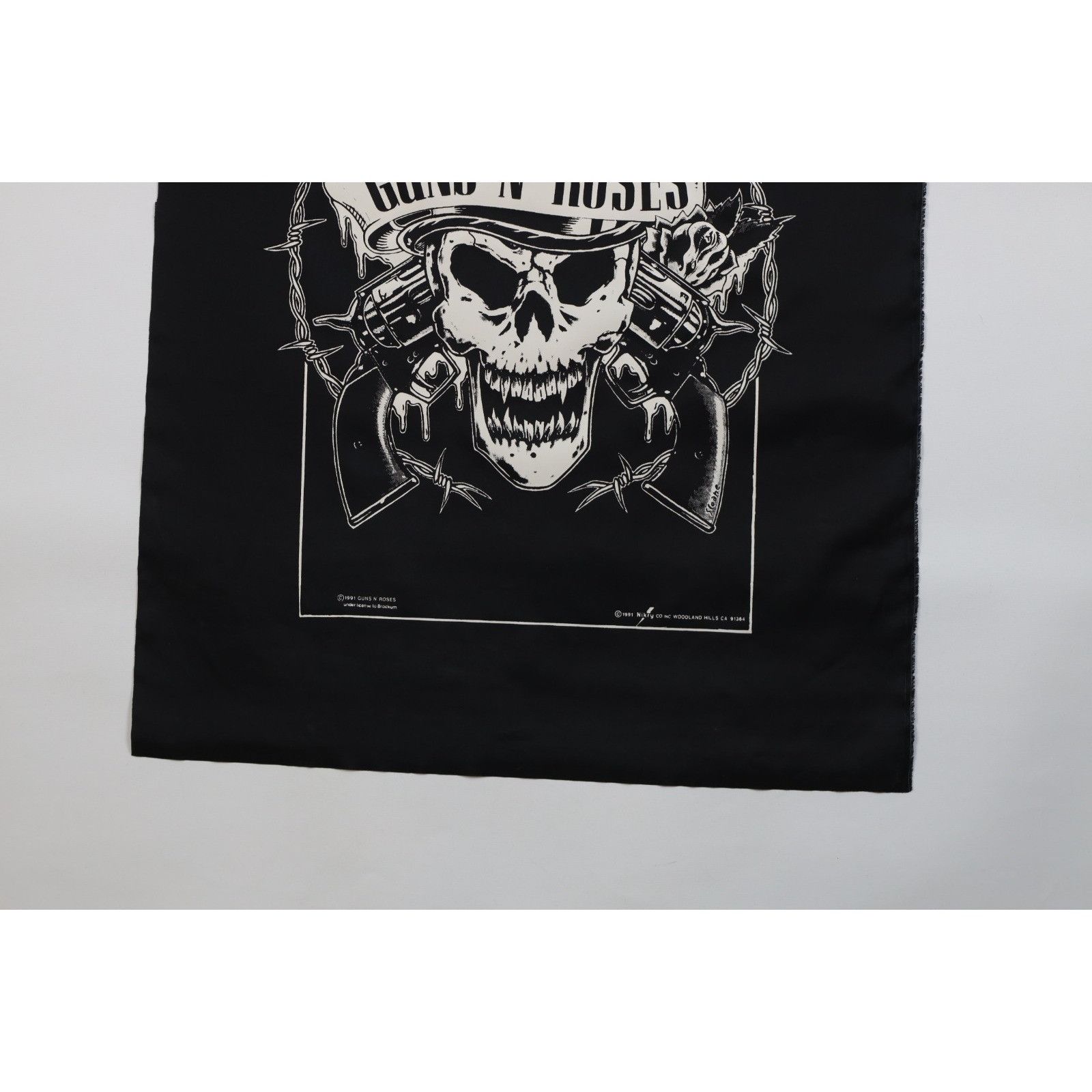 Vintage Vintage 90s Brockum Guns N Roses Band Hanging Wall Tapestry Size ONE SIZE - 5 Thumbnail
