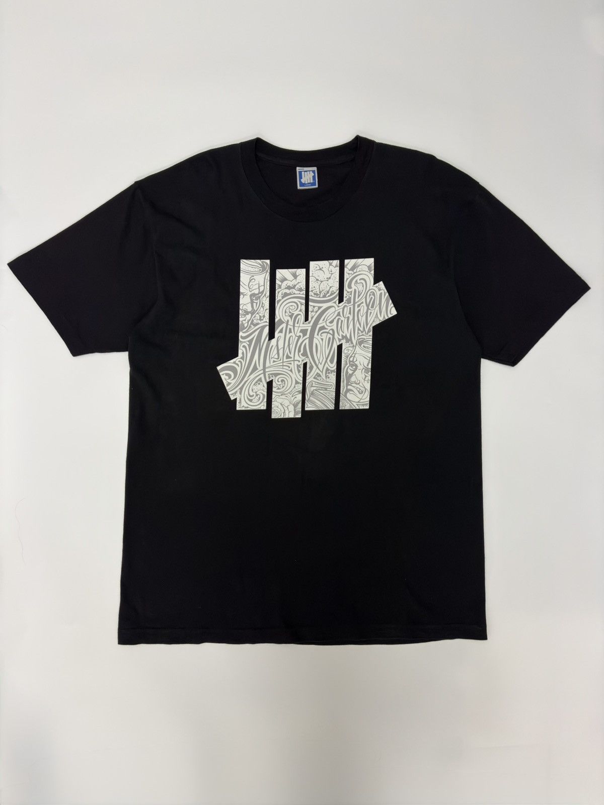 Undefeated Undefeated x Mister Cartoon Size US XL / EU 56 / 4 - 1 Thumbnail