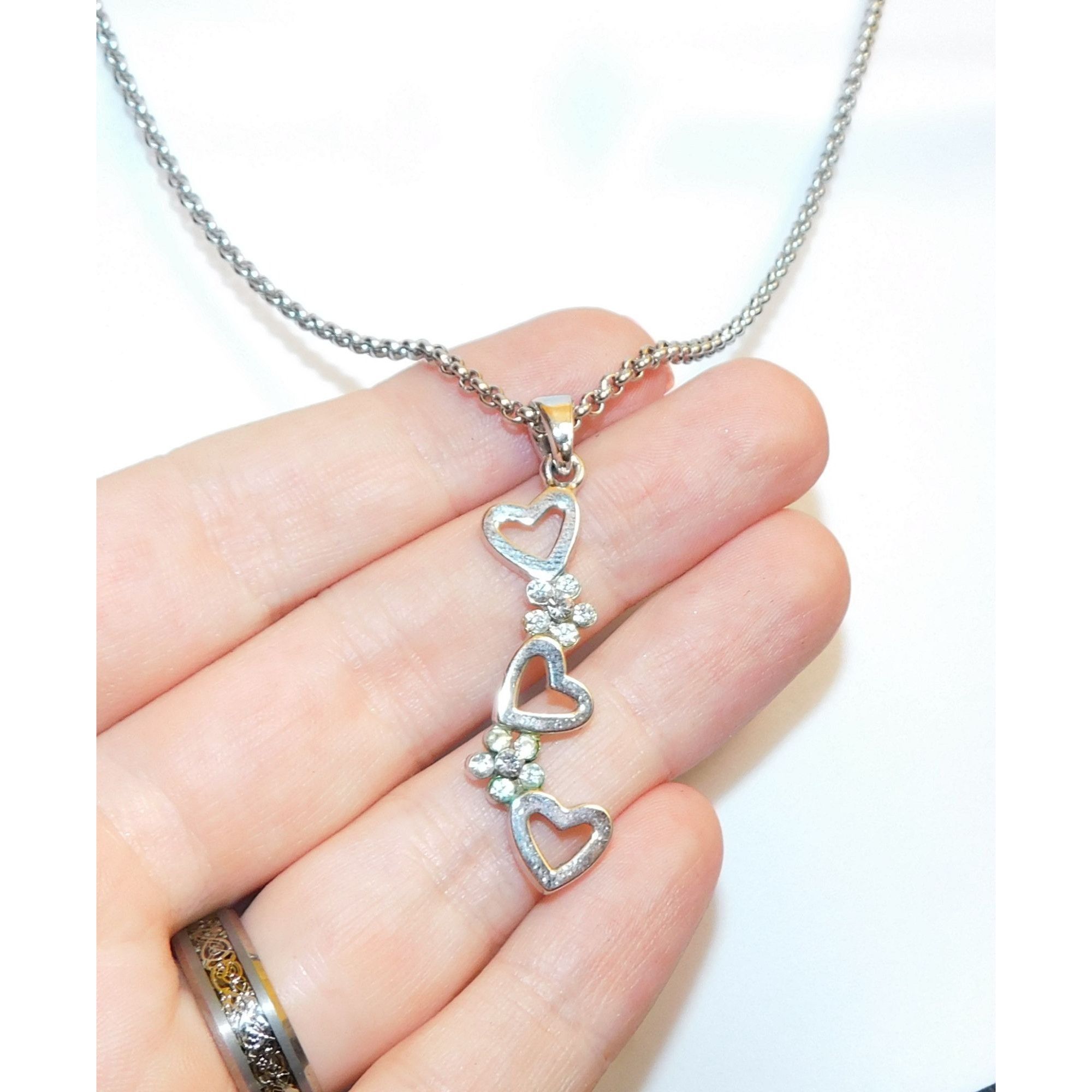 Other Triple Heart Floral Silver Tone Pendant Necklace Size ONE SIZE - 7 Thumbnail