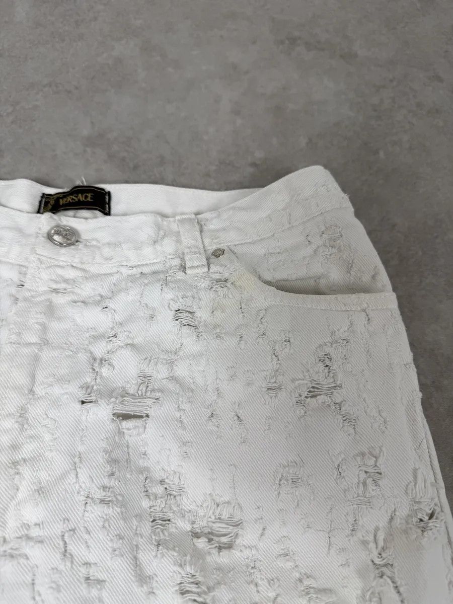 Versace 2000s Versace White Distressed Denim Jeans Size US 32 / EU 48 - 10 Thumbnail