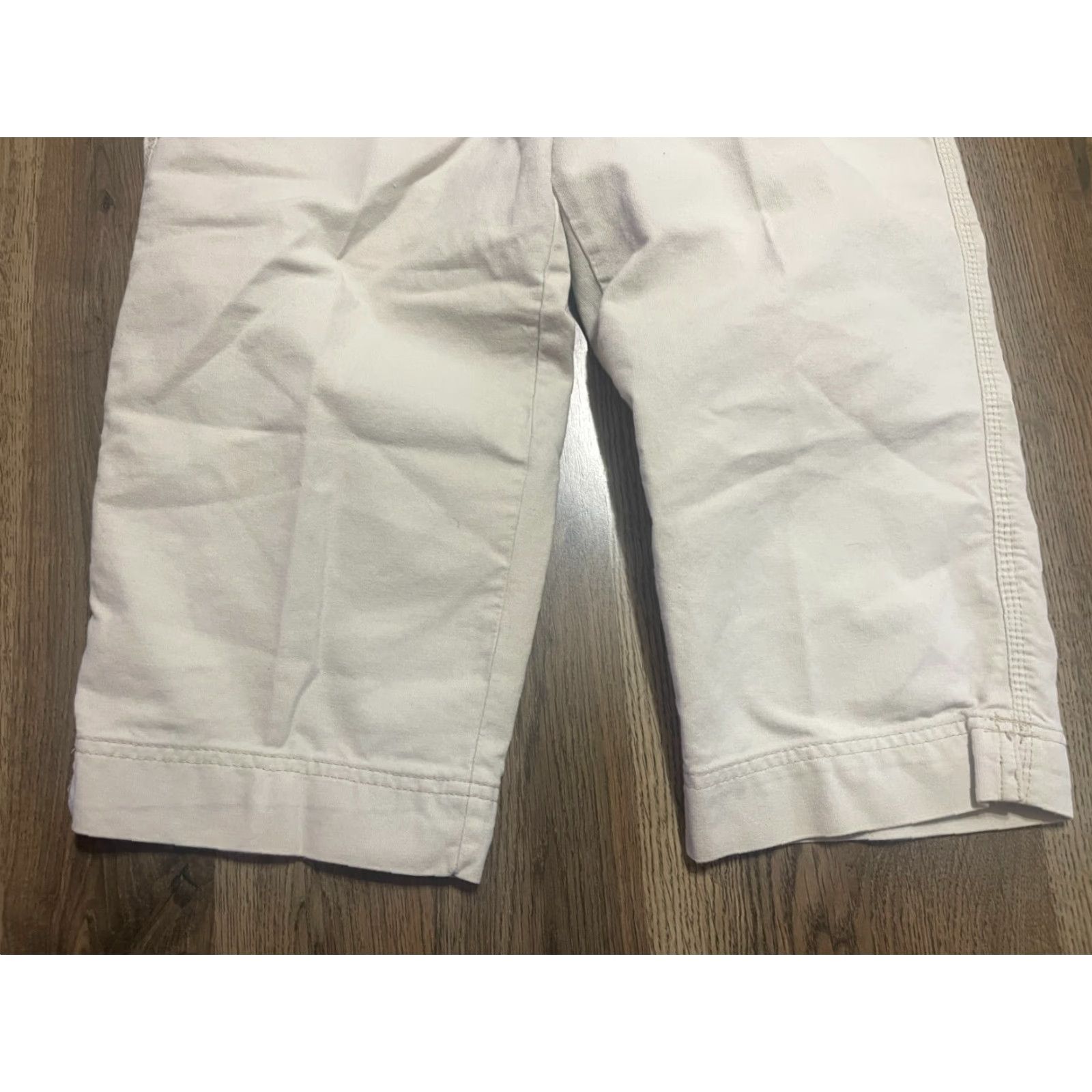 Old Navy Old Navy Pants Women's 8 White Capris Low Waist Pockets Casual Size 30" / US 8 / IT 44 - 3 Thumbnail