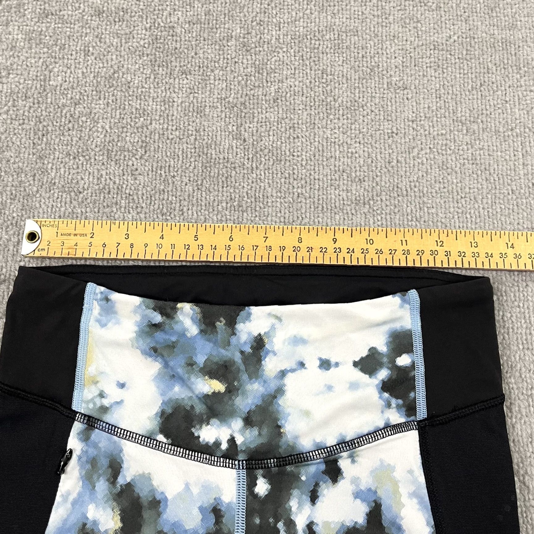 Lululemon Lululemon Stop At Nothing Crop Leggings Womens Size 6 / 17" Black Running Gym Crop Leggings Womens Size 6 Black Geometric Pattern Size 28" / US 6 / IT 42 - 5 Thumbnail
