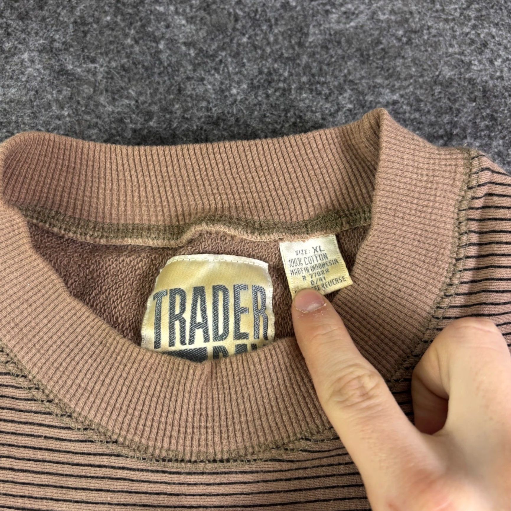 Vintage VINTAGE Trader Bay Striped Panel Crewneck Sweatshirt Mens XL Brown Cotton 90s Size US XL / EU 56 / 4 - 3 Thumbnail