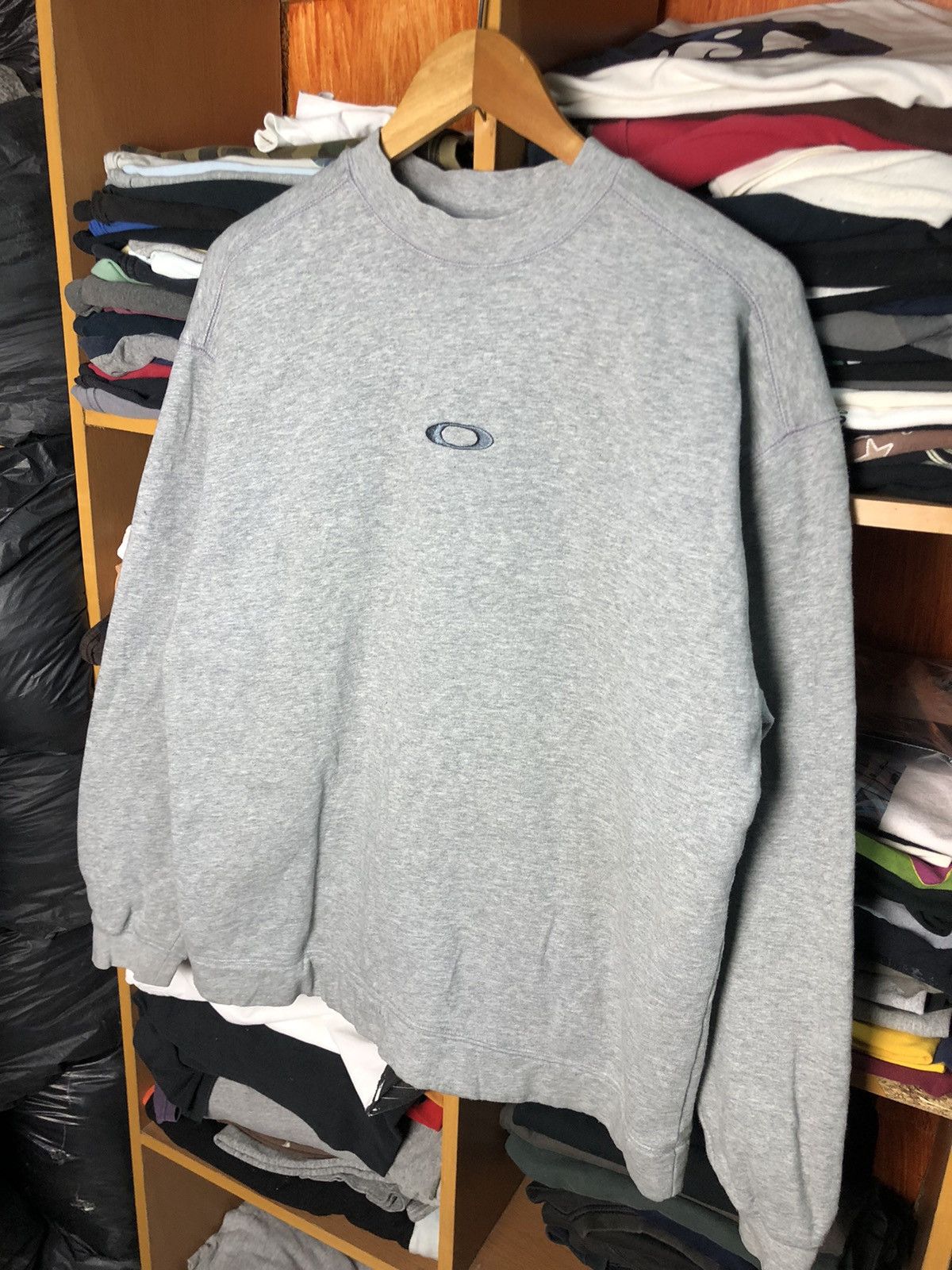 Oakley Vintage Oakley Centre Logo Sweatshirts Size US S / EU 44-46 / 1 - 4 Thumbnail