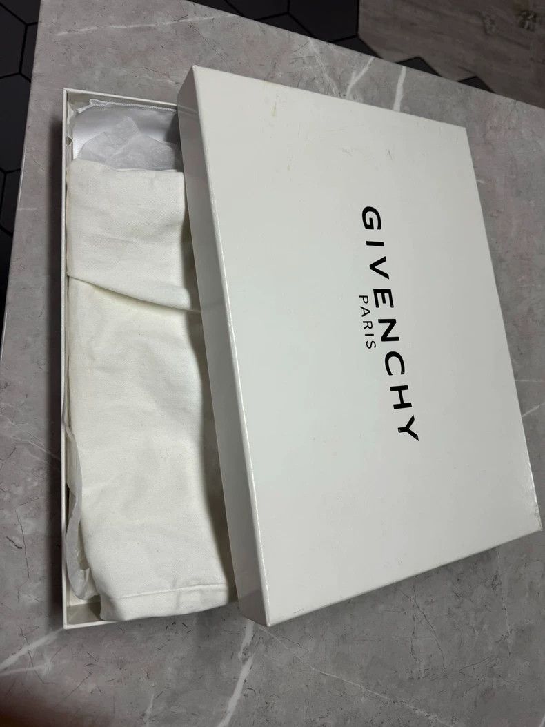 Givenchy Givenchy Shark Handbag Size ONE SIZE - 5 Thumbnail