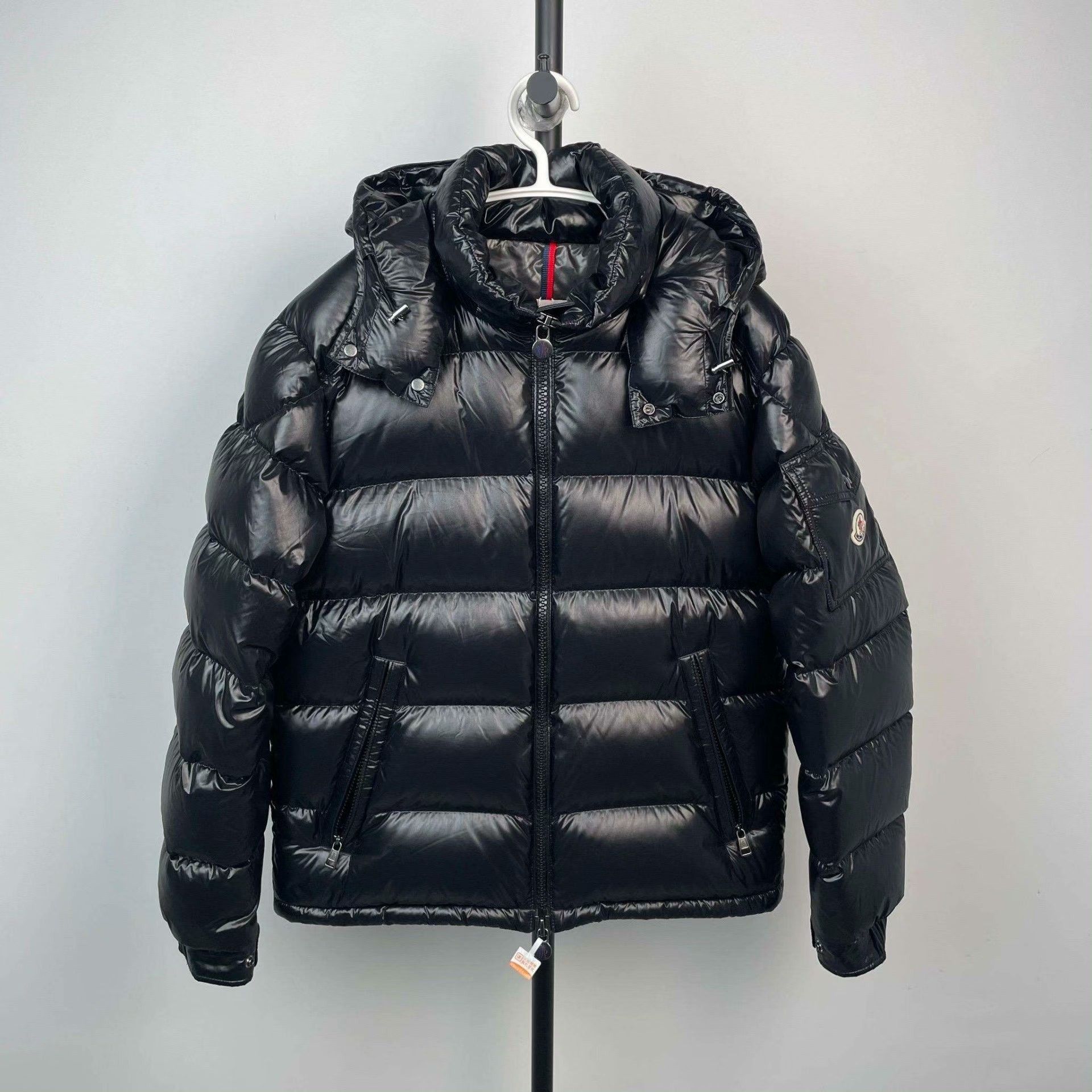 Moncler Moncler Down Black Down Jacket M Women Size M / US 6-8 / IT 42-44 - 1 Thumbnail