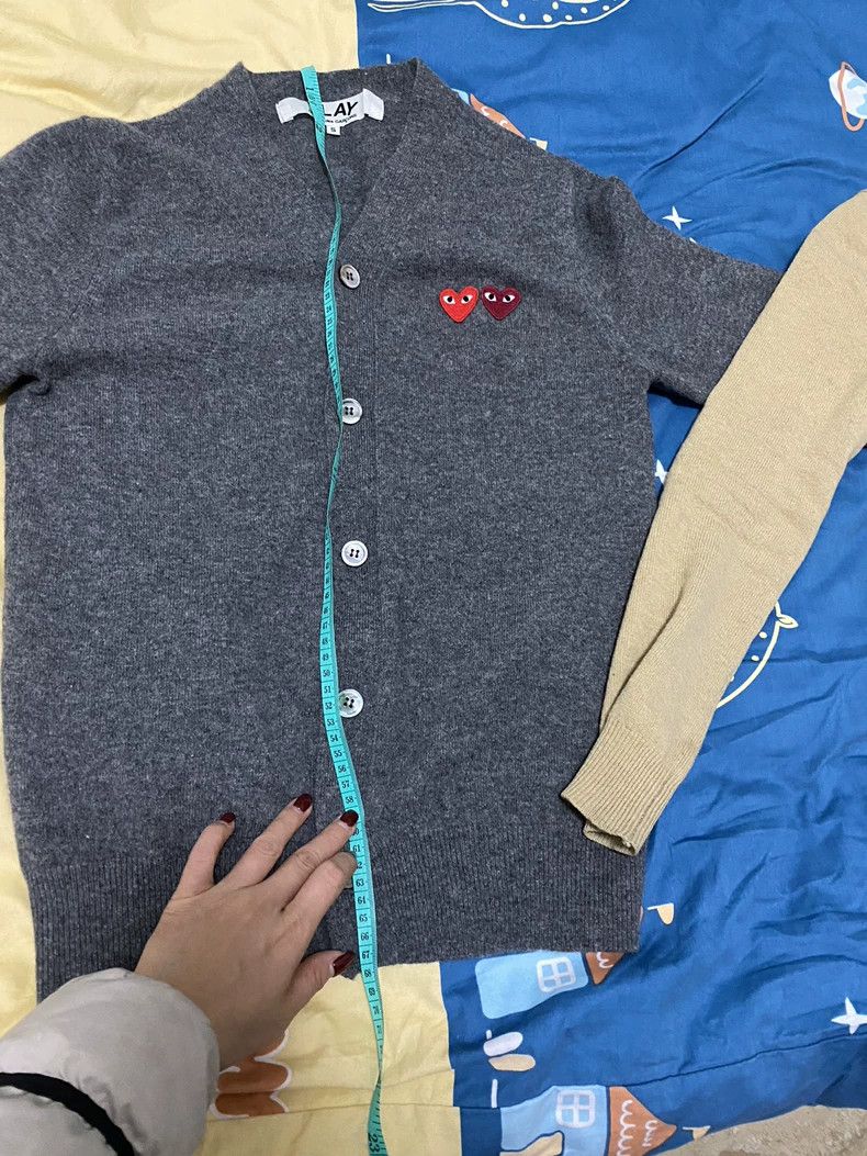Comme des Garcons Comme Des Garcons V-Neck Cardigan Cardigan, Classic Double Size US S / EU 44-46 / 1 - 5 Thumbnail